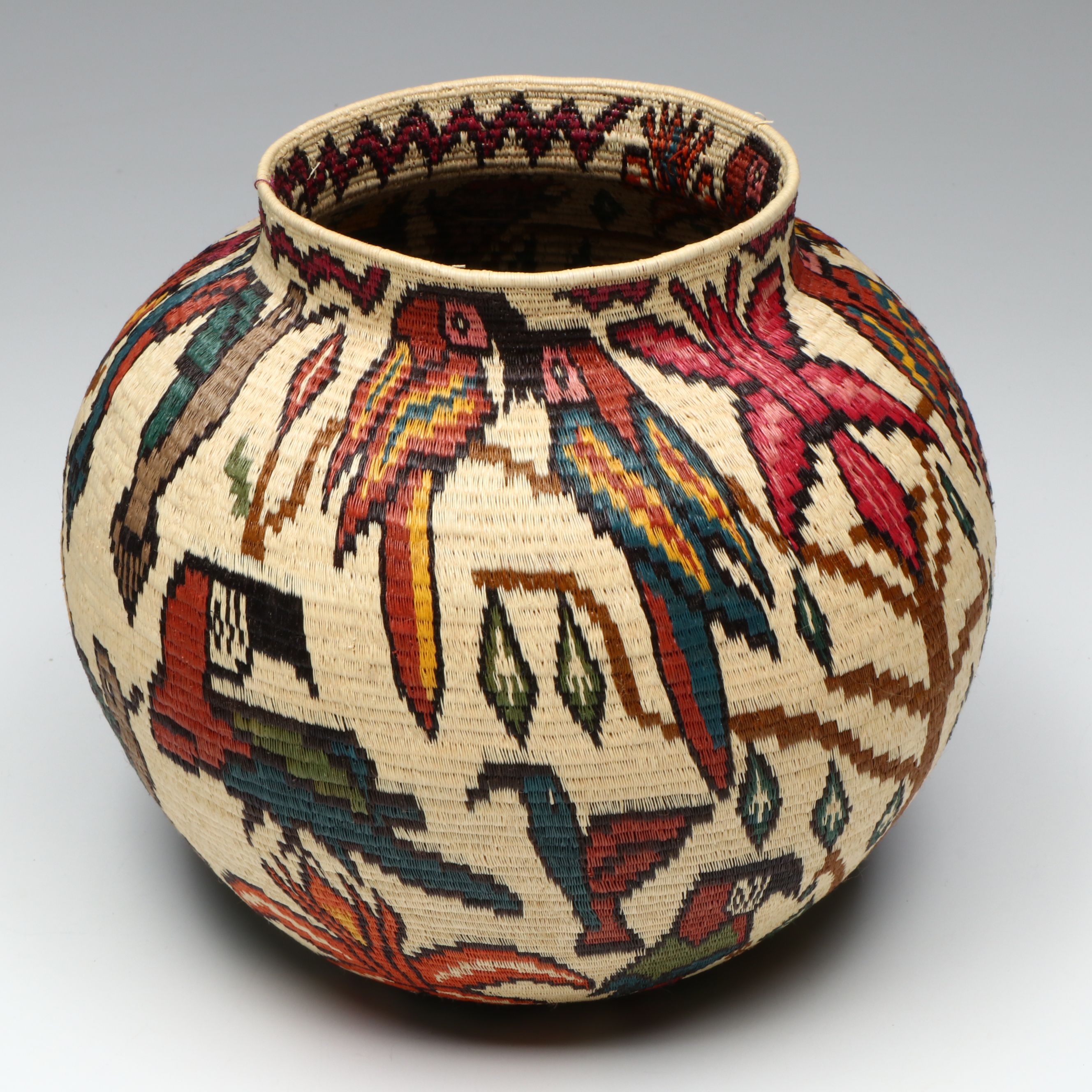 Panama Wounaan Chunga Fiber and Nahuala Basket