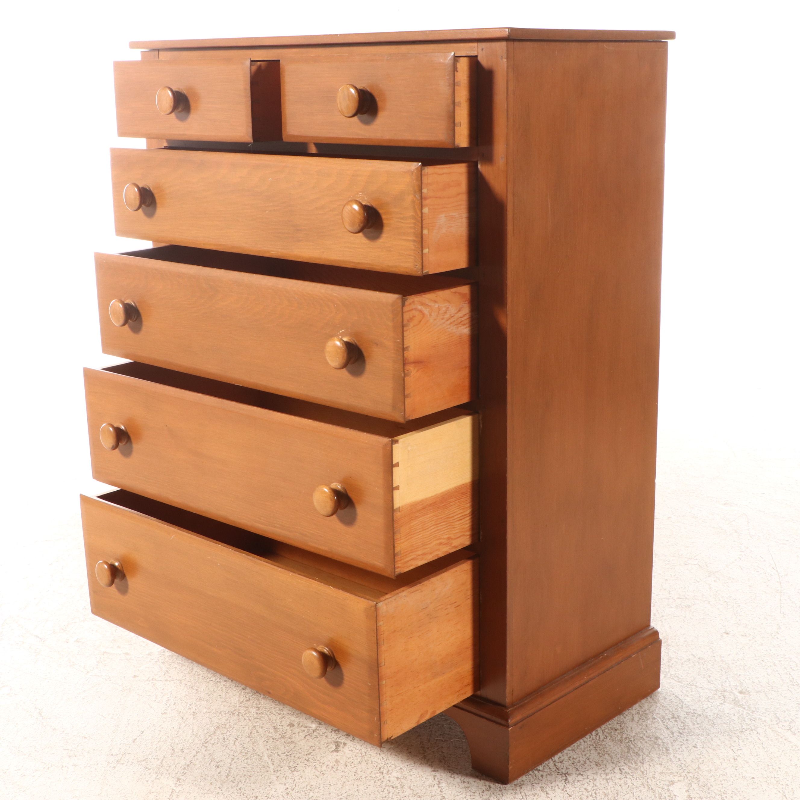 American Pine Six-Drawer Dresser