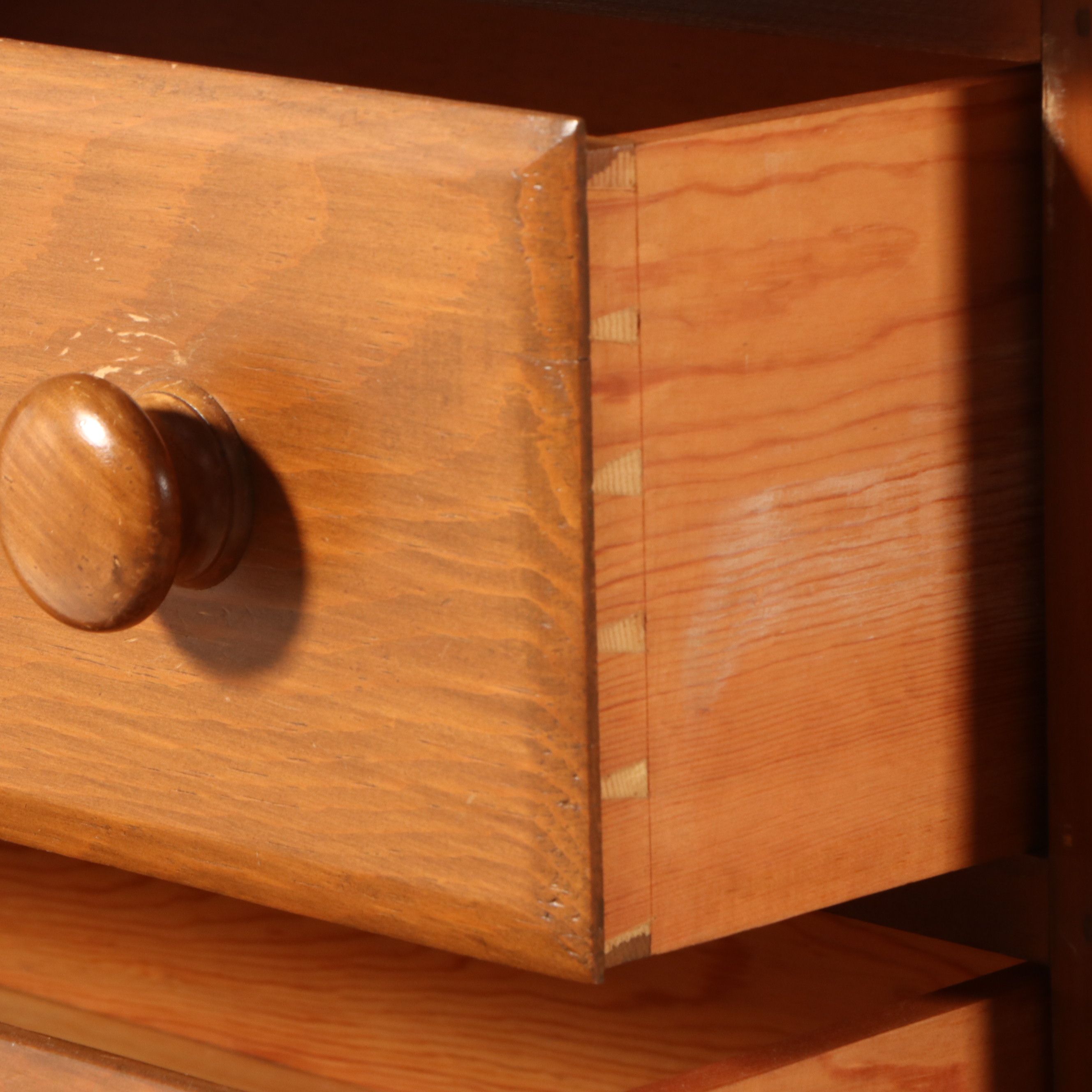 American Pine Six-Drawer Dresser