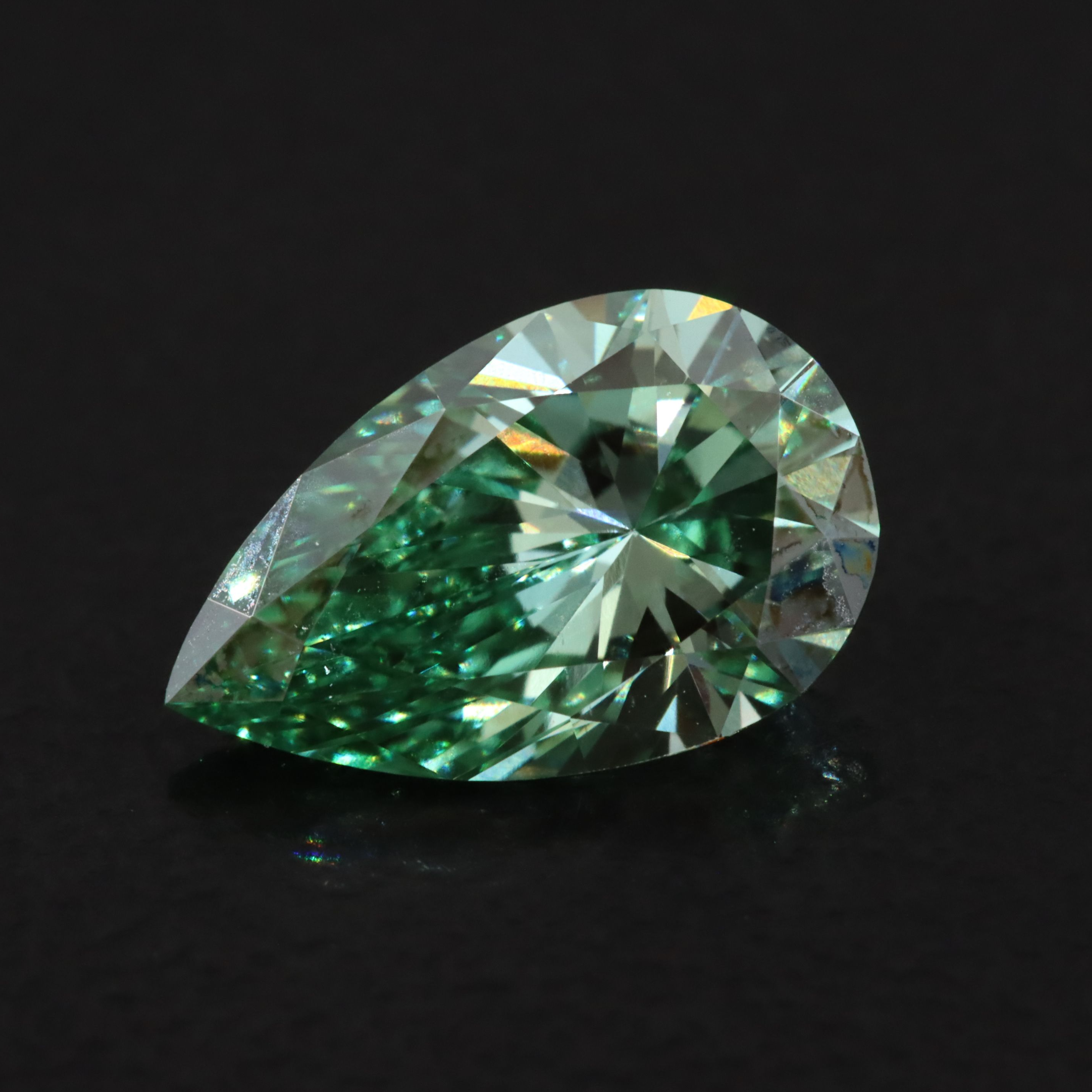 Loose 1.01 CT Lab Grown Fancy Diamond with IGI Report