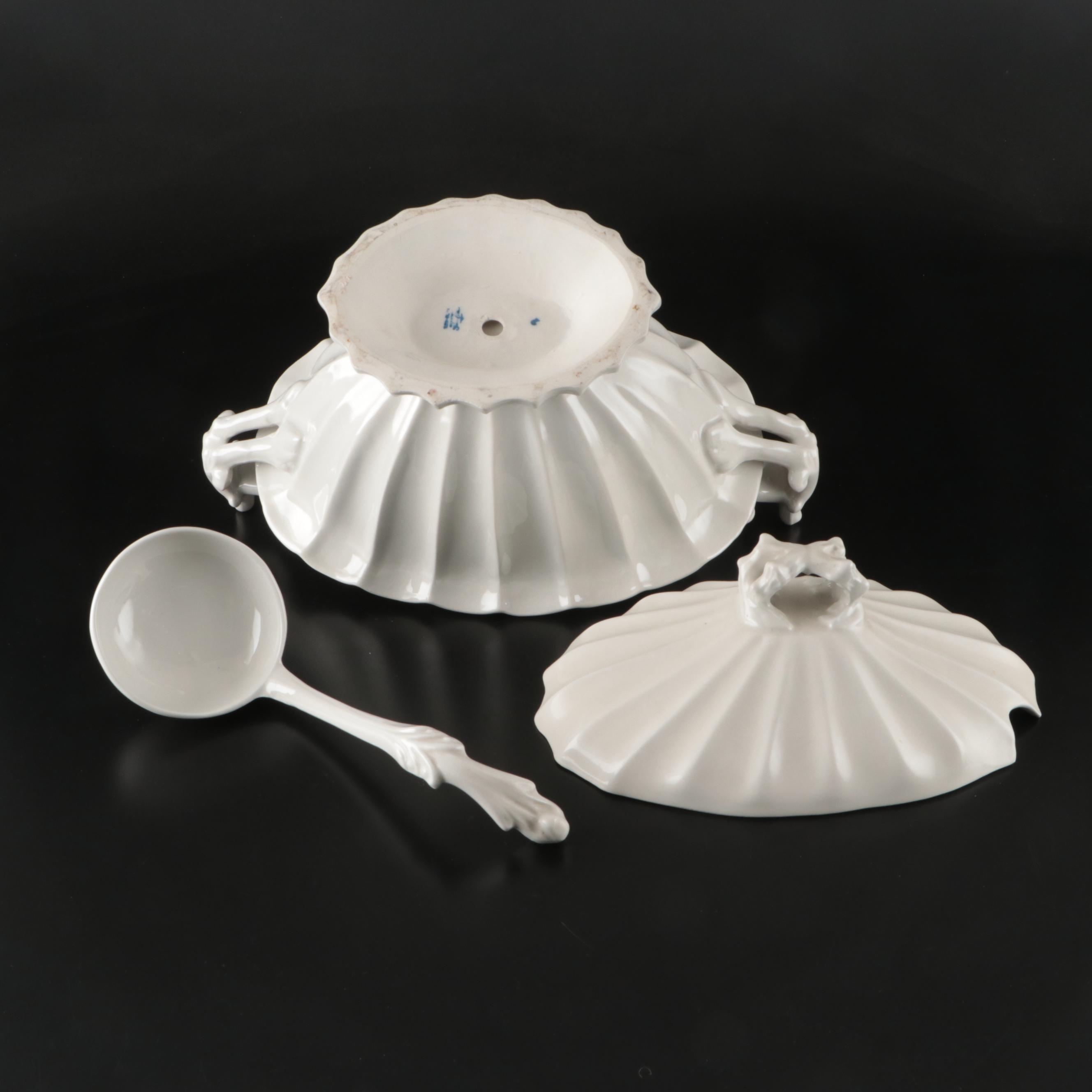 Victorian Style White Ceramic Soup Tureen, Mid to Late 20th Century