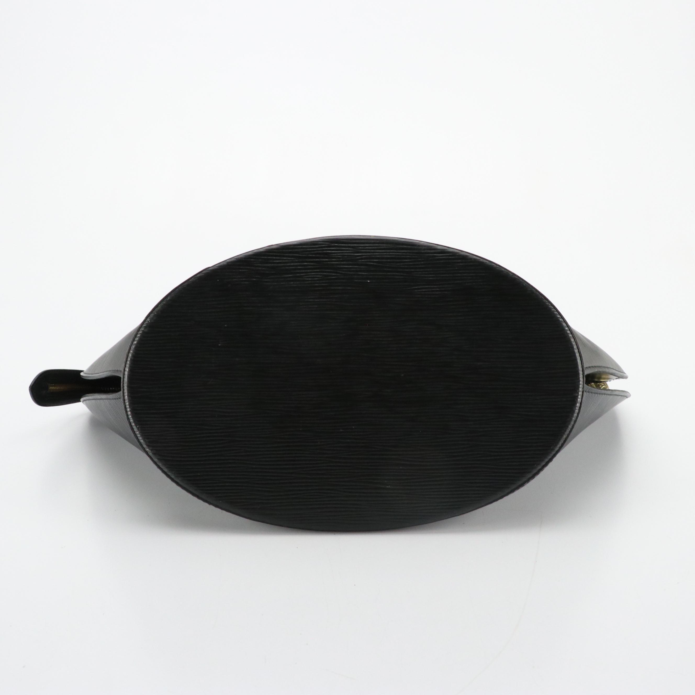 Louis Vuitton Saint Jacques GM Shoulder Bag in Black Epi Leather