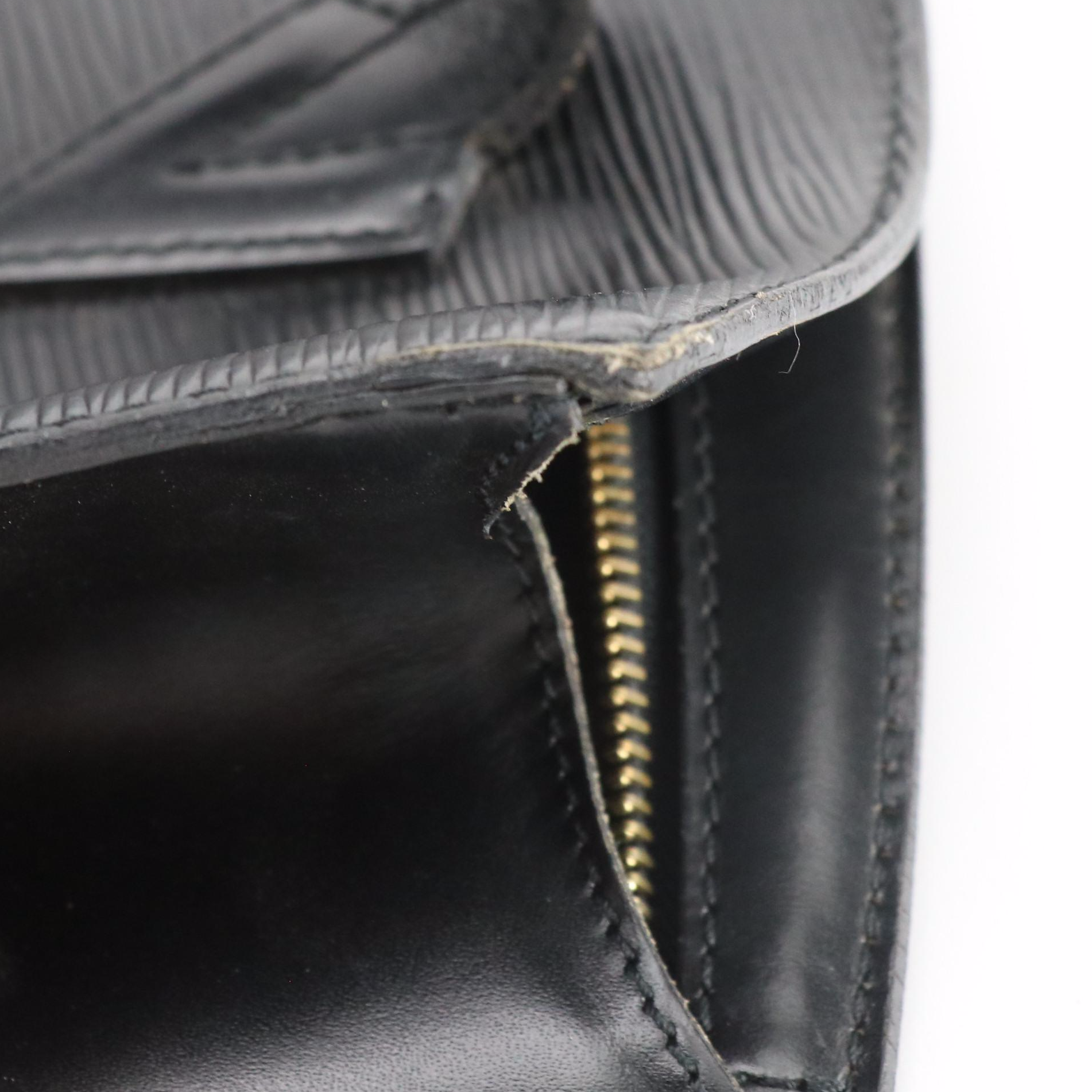 Louis Vuitton Saint Jacques GM Shoulder Bag in Black Epi Leather