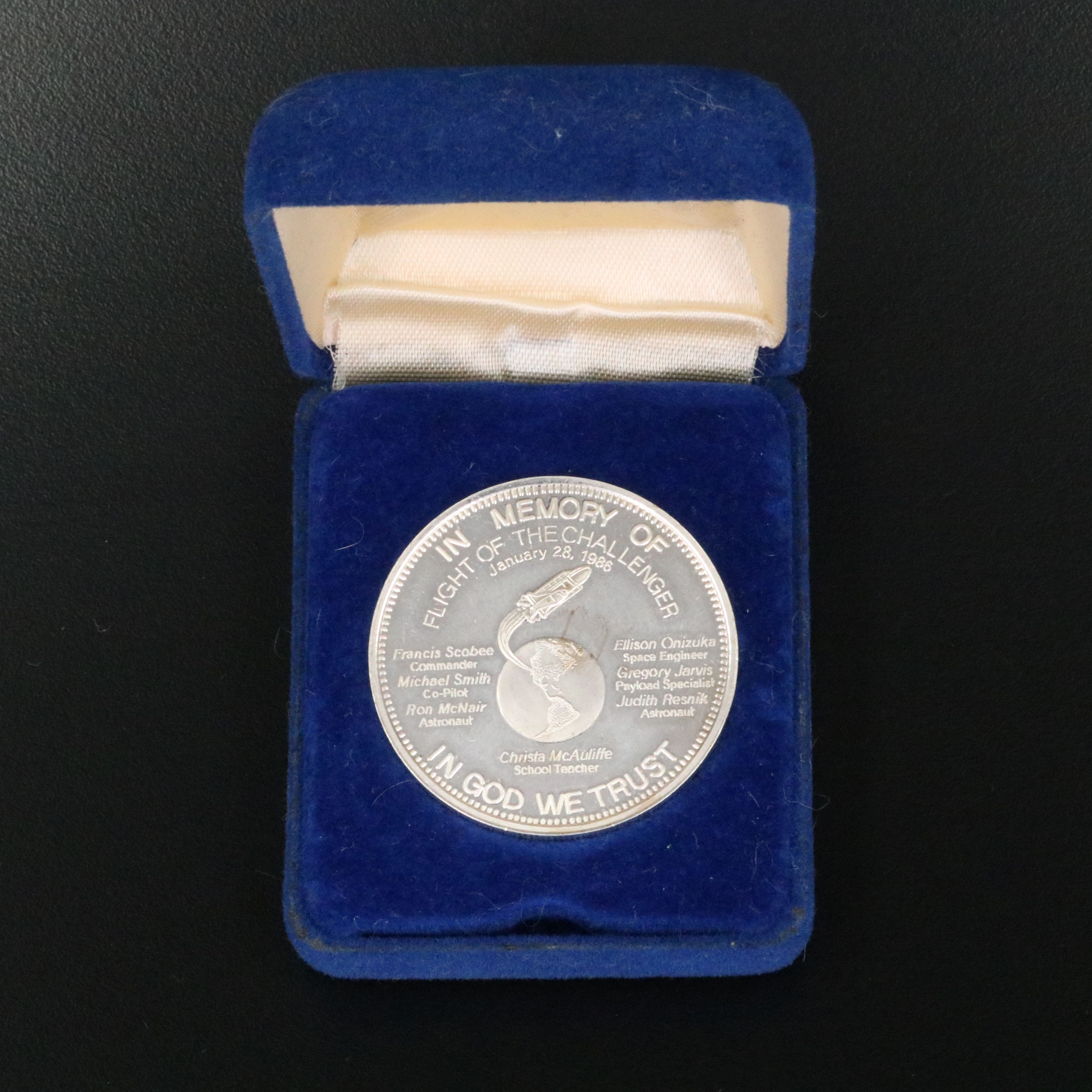 Space Shuttle Challenger Commemorative 1-Oz. Fine Silver Round