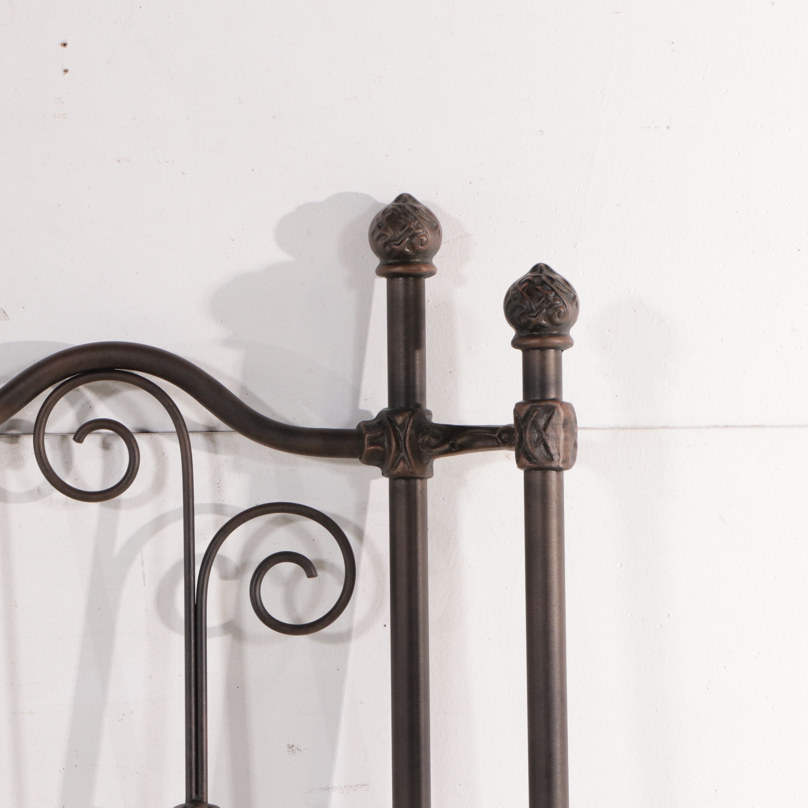 Victorian Style Wrought Metal Queen Size Bed Frame