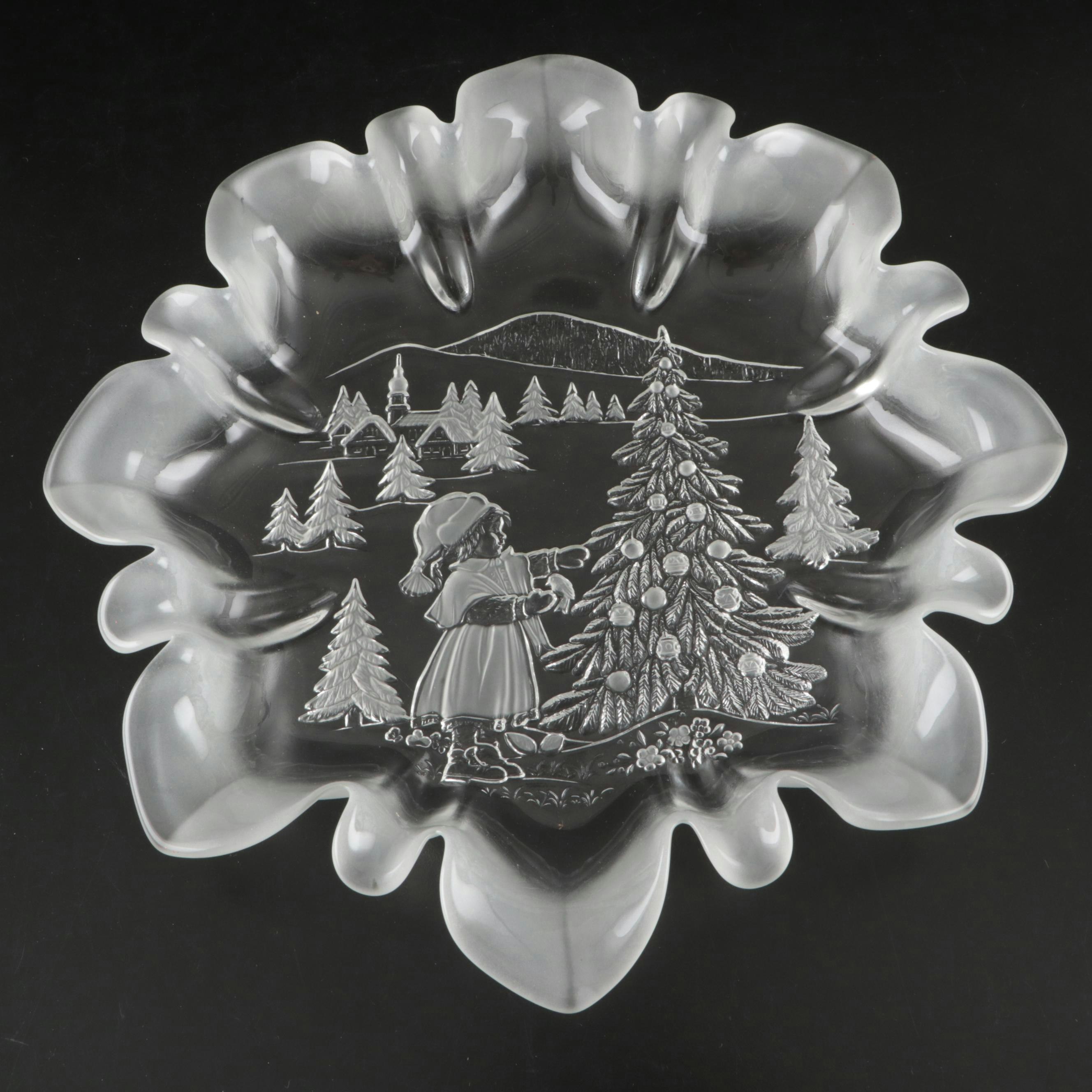 Louisville Stoneware Mr. and Mrs. Claus Figurines with Other Seasonal Décor