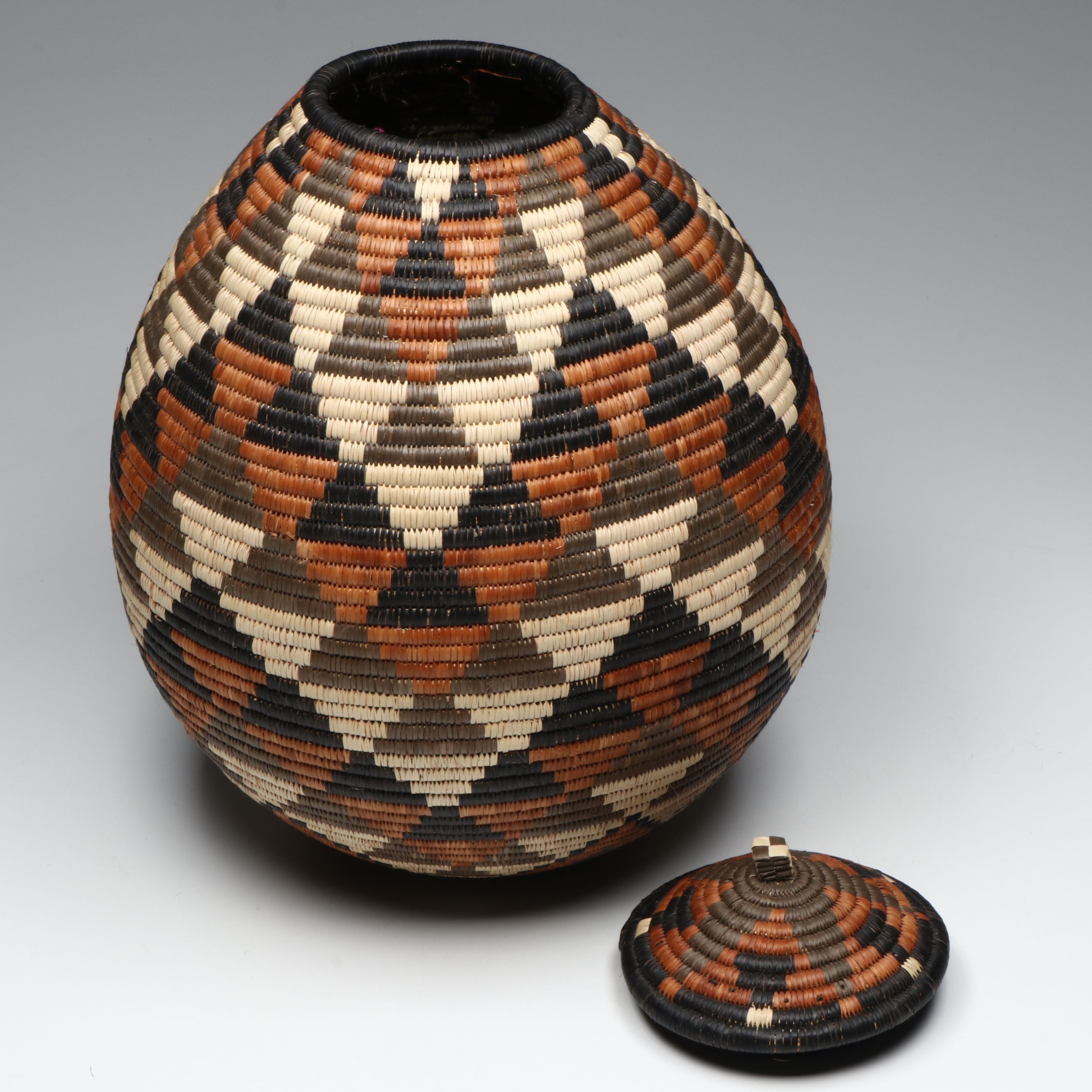 Veronica Hlabisa South African Zulu Ilala Palm Lidded Basket