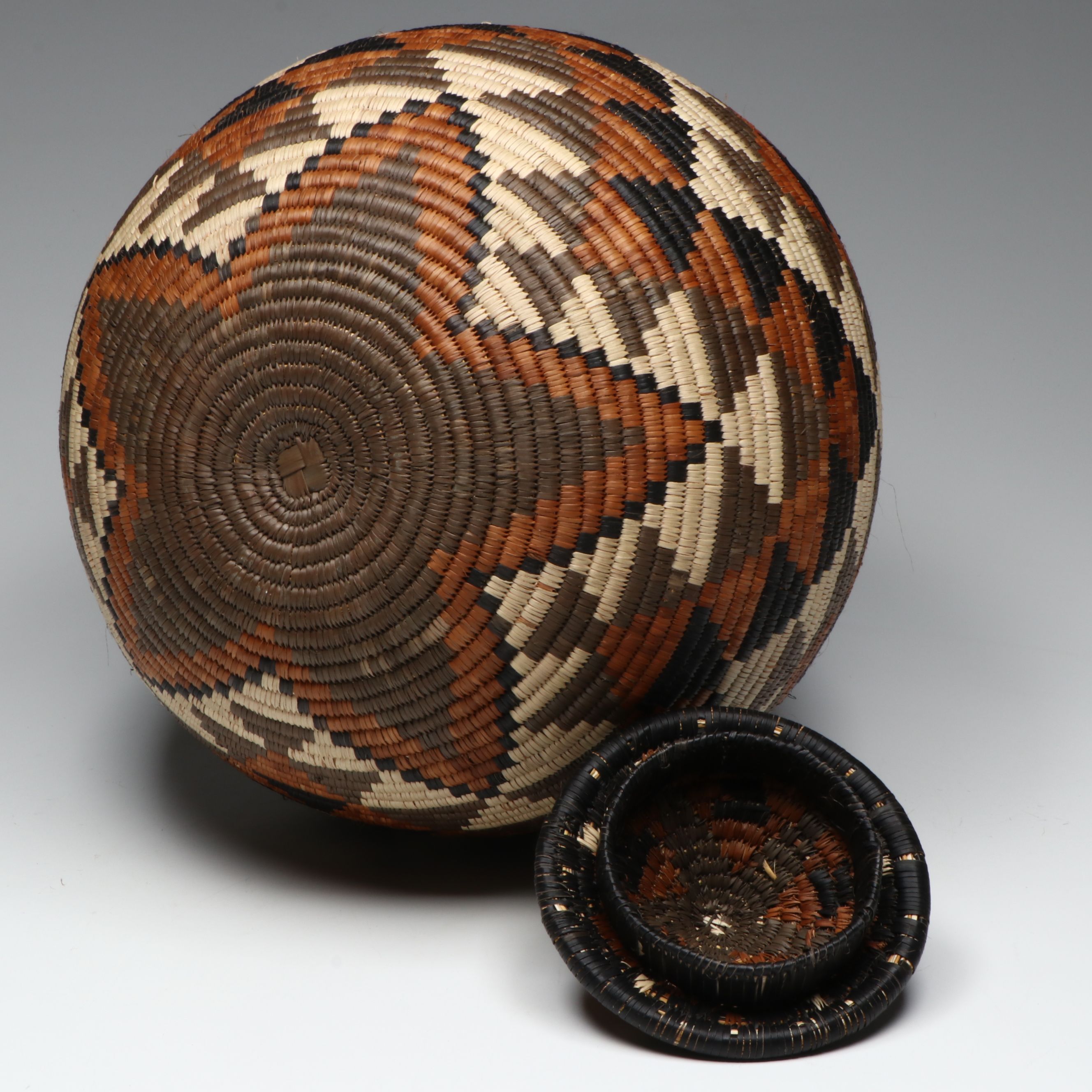 Veronica Hlabisa South African Zulu Ilala Palm Lidded Basket