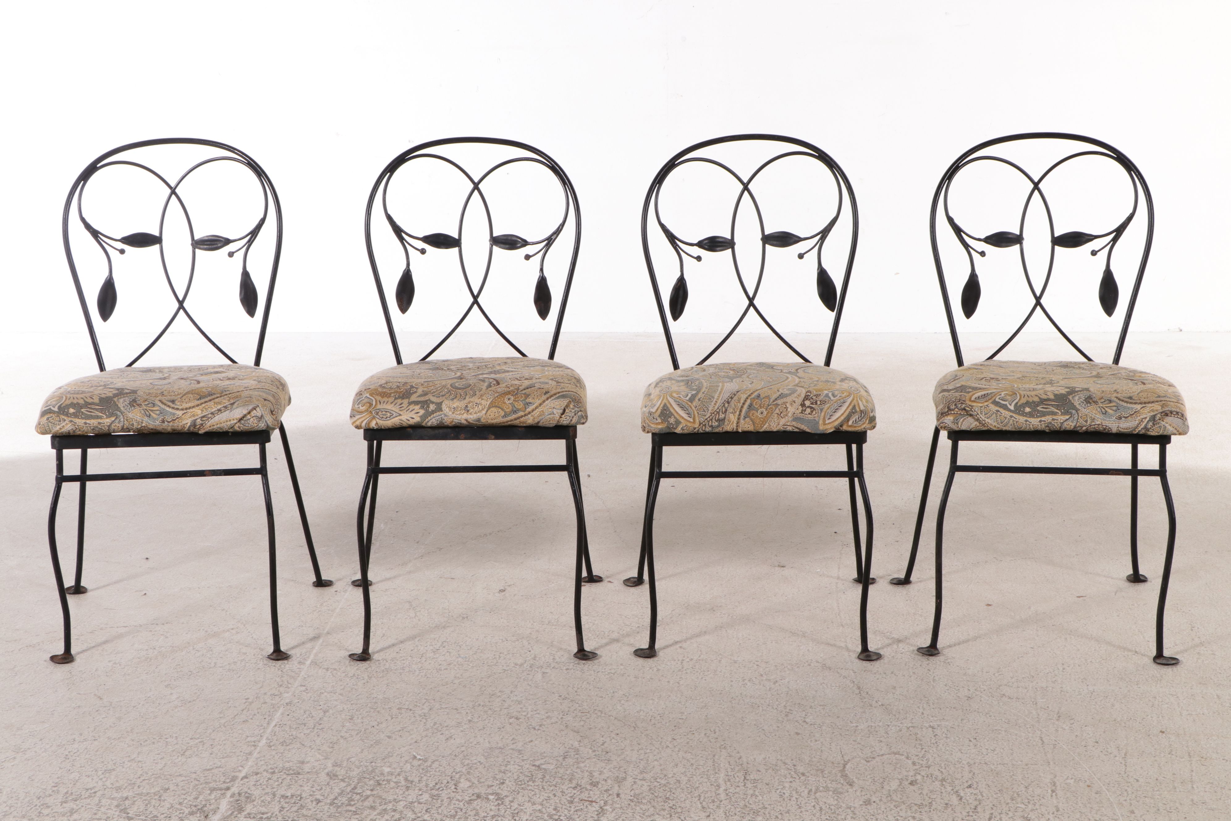 Wrought Iron Patio Dining Table with Four Chairs, Woodard Attributed, Vintage