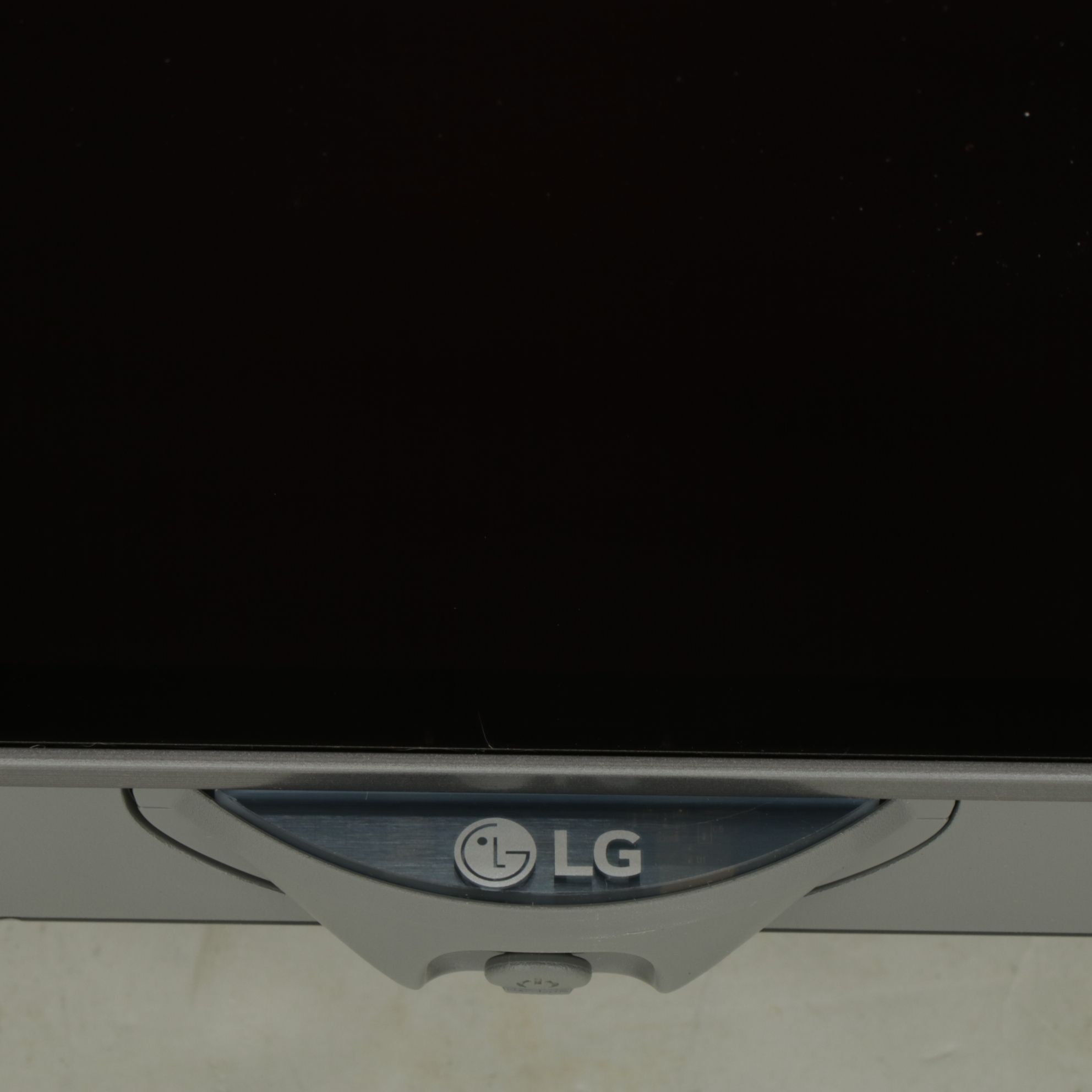 LG 65" OLED 4K HDR Flat Screen Smart TV