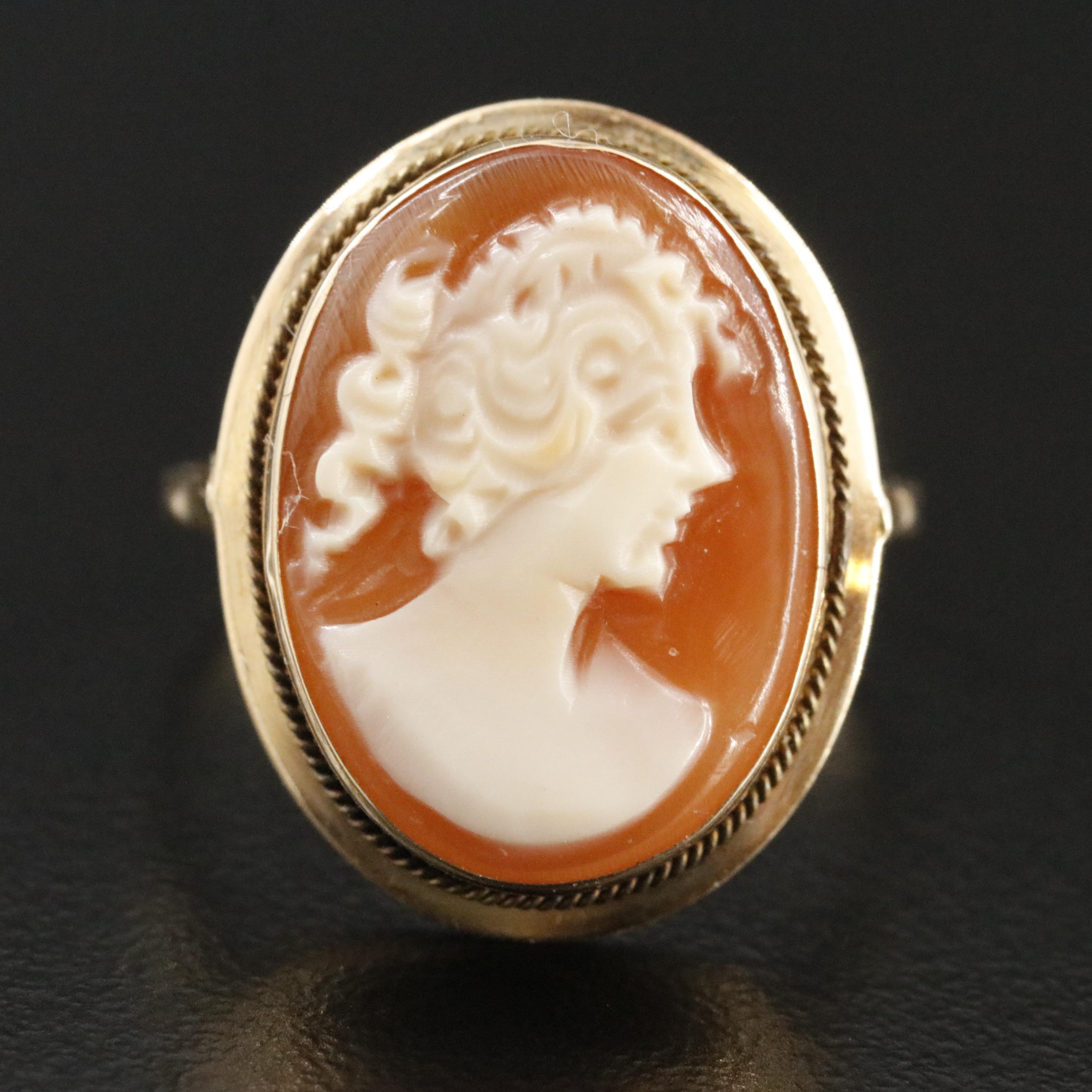 Italian 14K Shell Cameo Ring