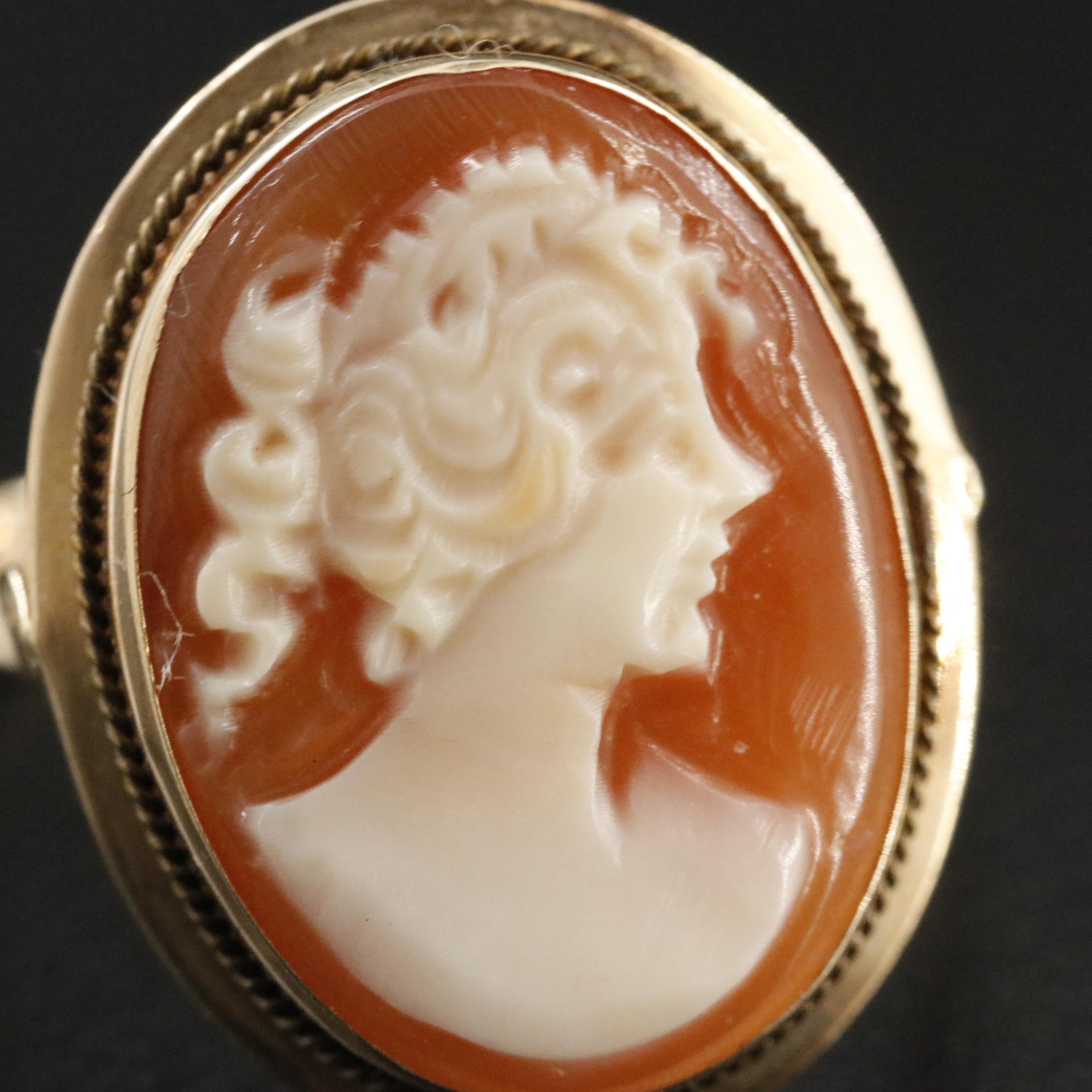 Italian 14K Shell Cameo Ring
