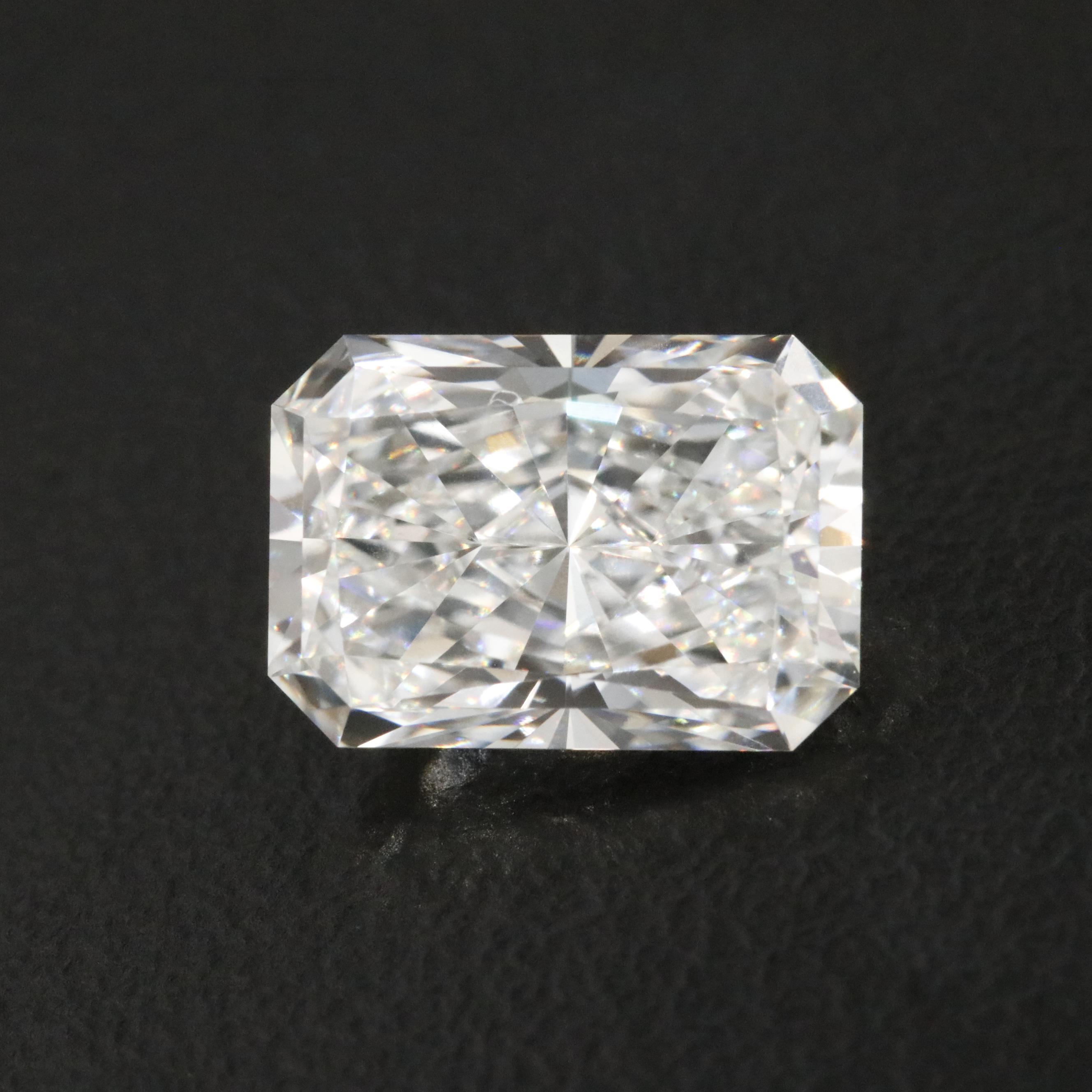 Loose 3.04 CT Lab Grown Diamond with IGI Report