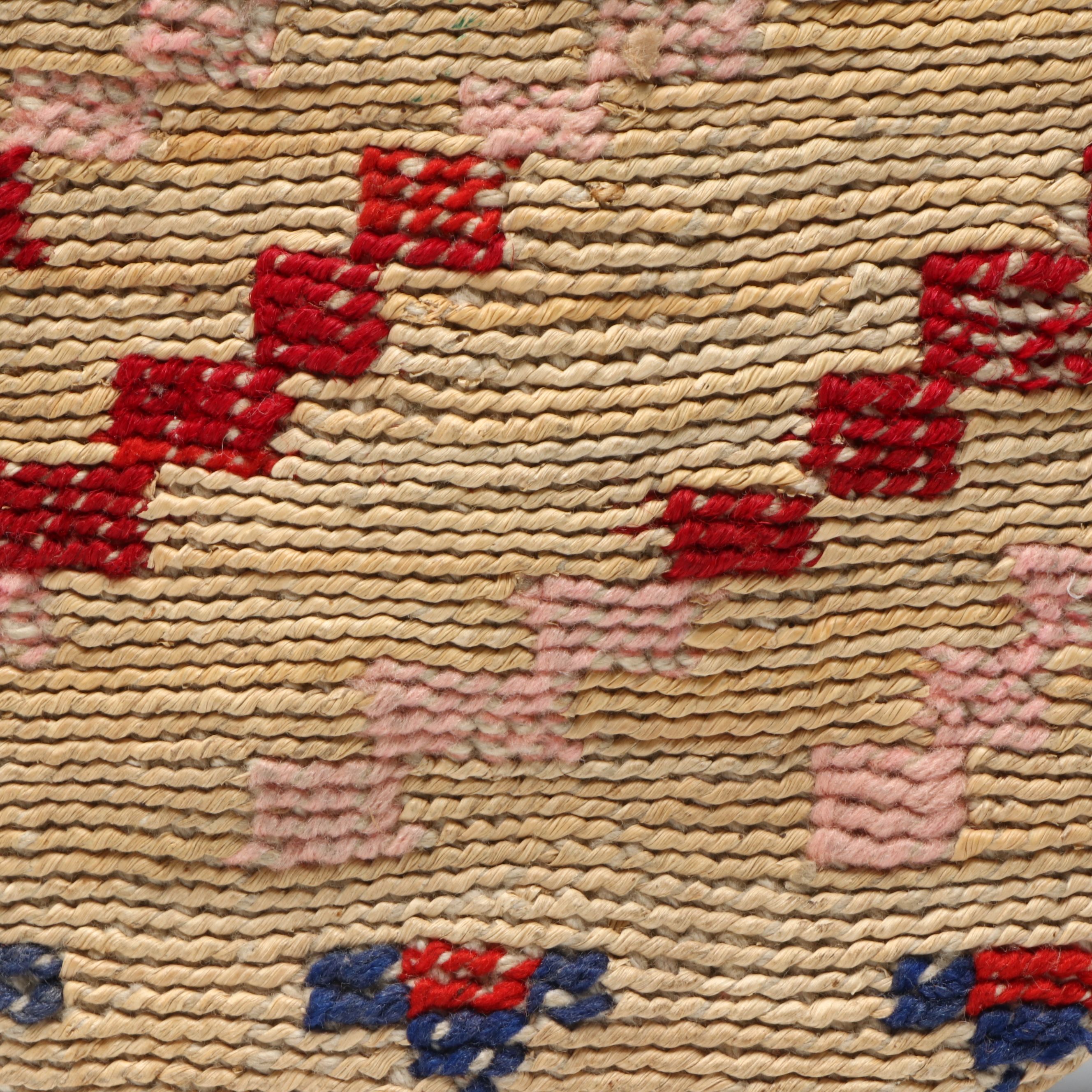 Nimiipuu (Nez Perce) Corn Husk and Wool Sally Bag with Geometric Designs