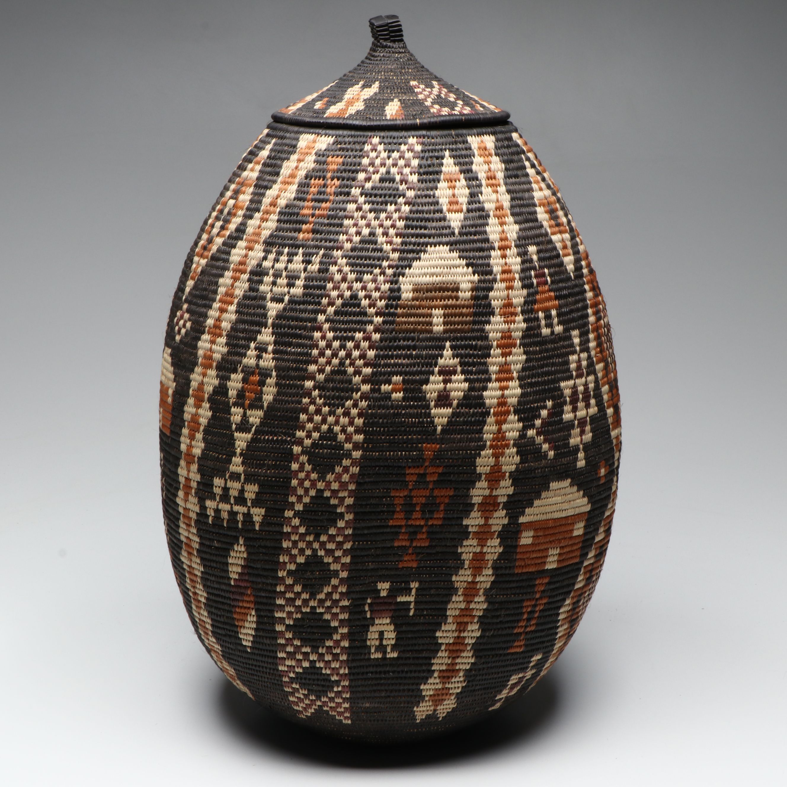 Samukelisiwe Mhiongo Zulu Ilala Palm and Natural Dye Lidded Basket