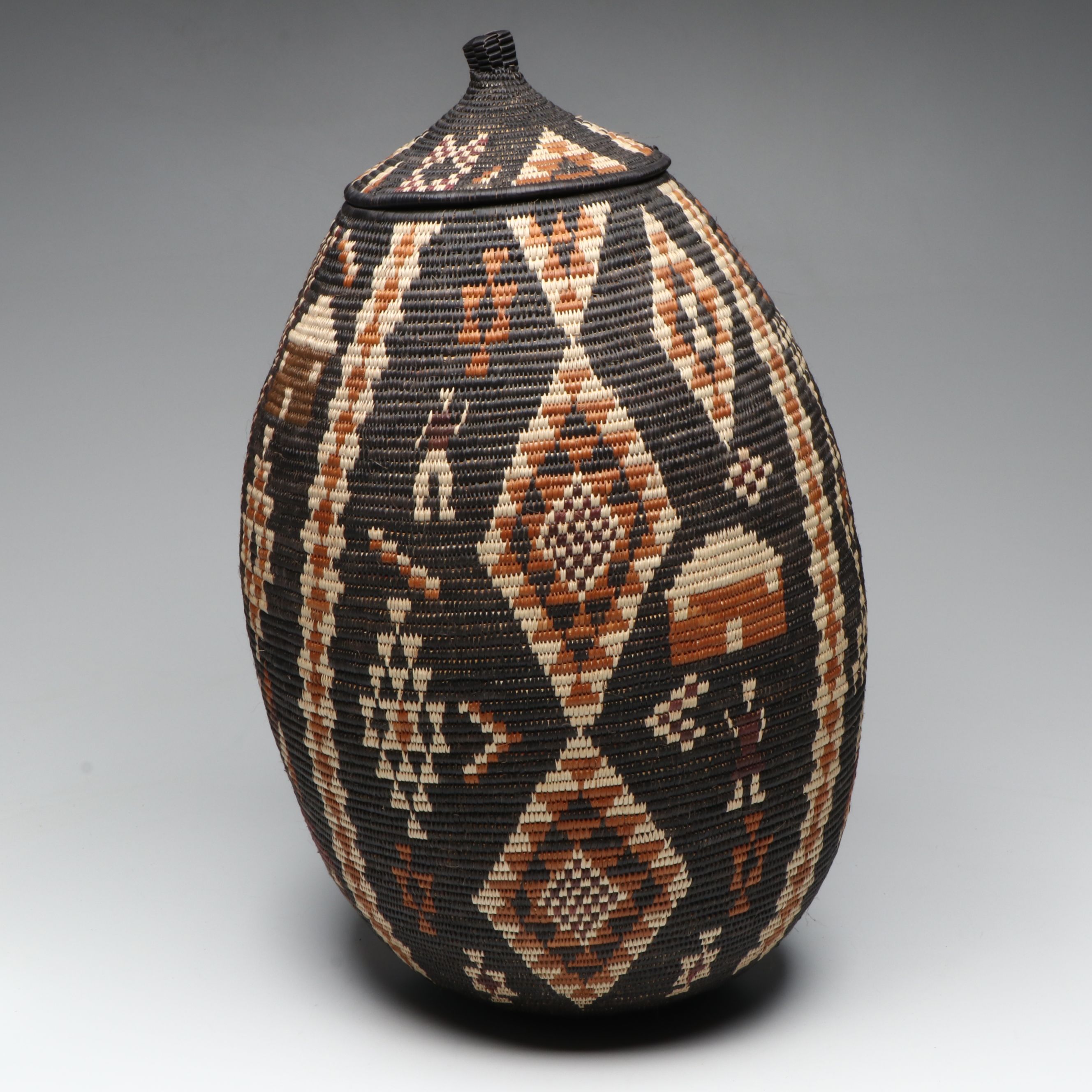 Samukelisiwe Mhiongo Zulu Ilala Palm and Natural Dye Lidded Basket