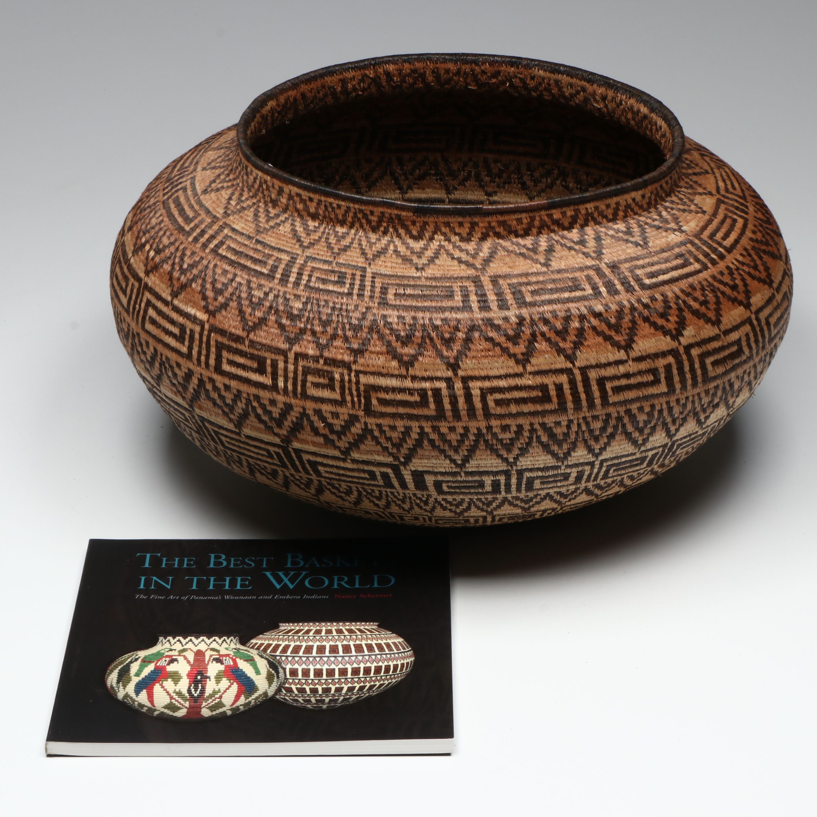 Panamanian Emberá-Wounaan Chunga Fiber Basket