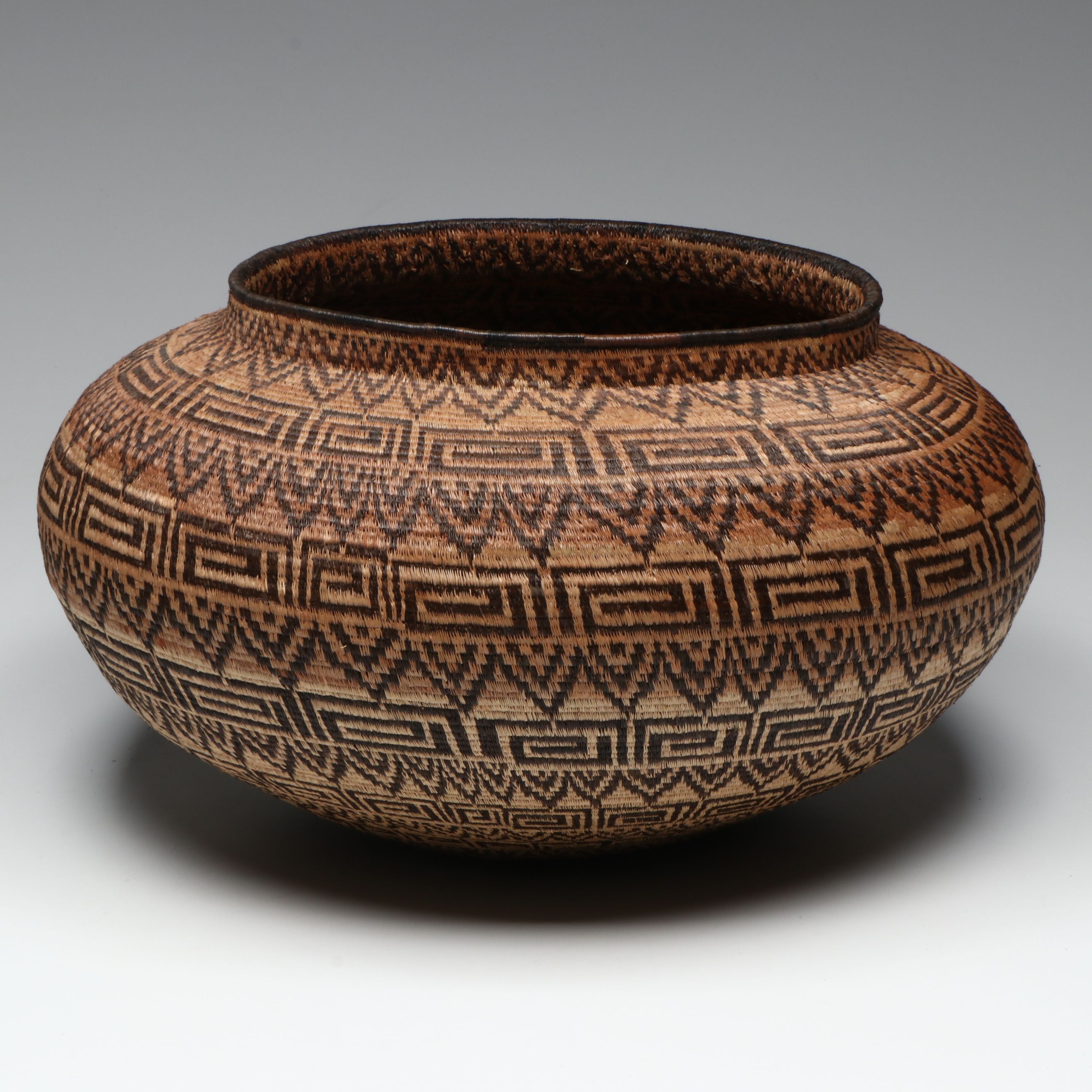 Panamanian Emberá-Wounaan Chunga Fiber Basket