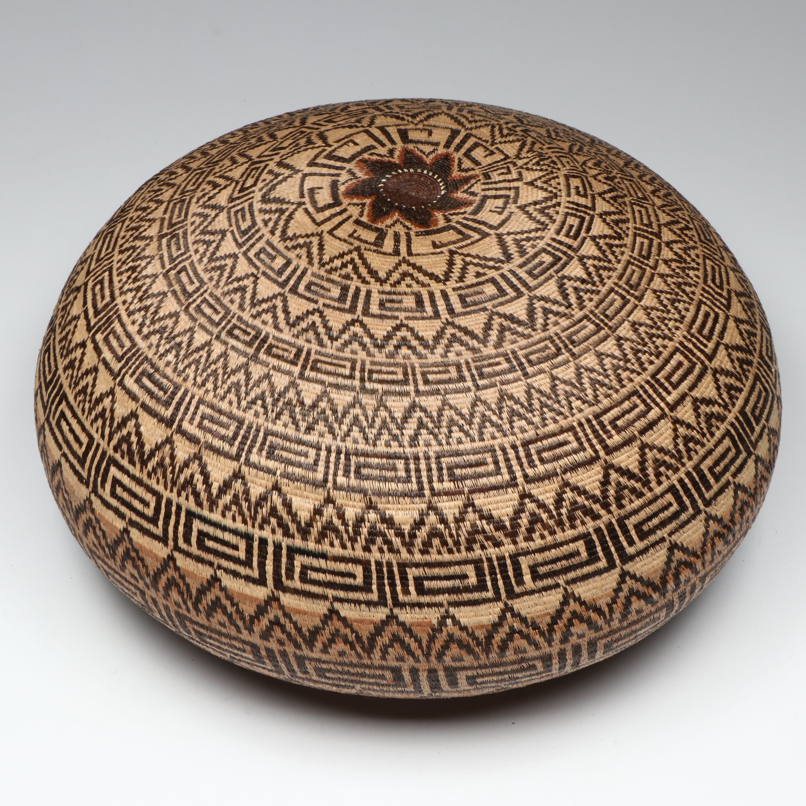 Panamanian Emberá-Wounaan Chunga Fiber Basket