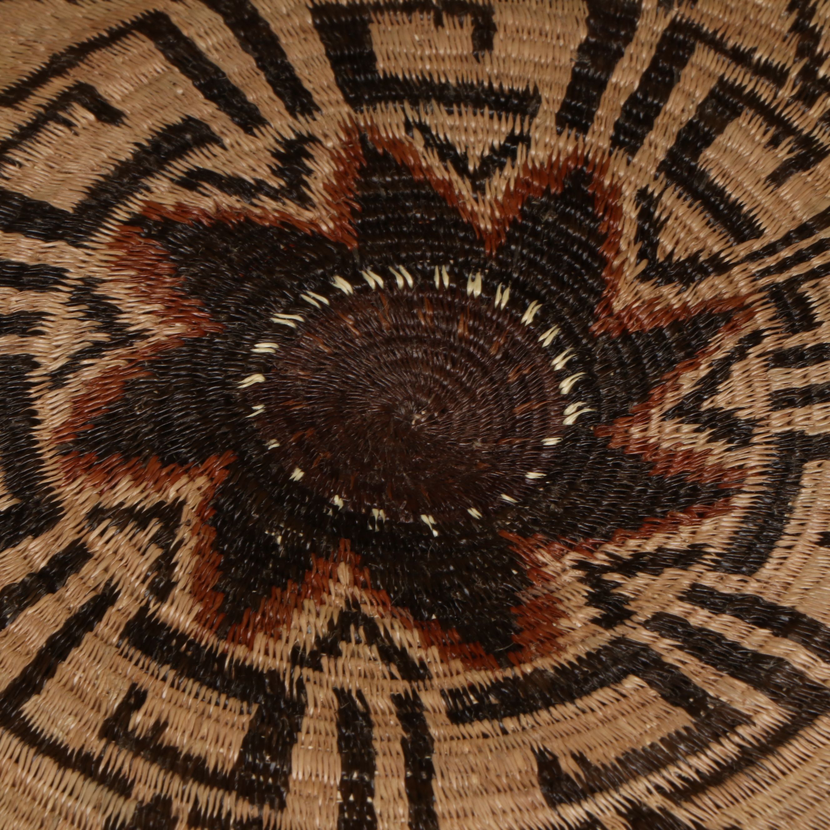 Panamanian Emberá-Wounaan Chunga Fiber Basket