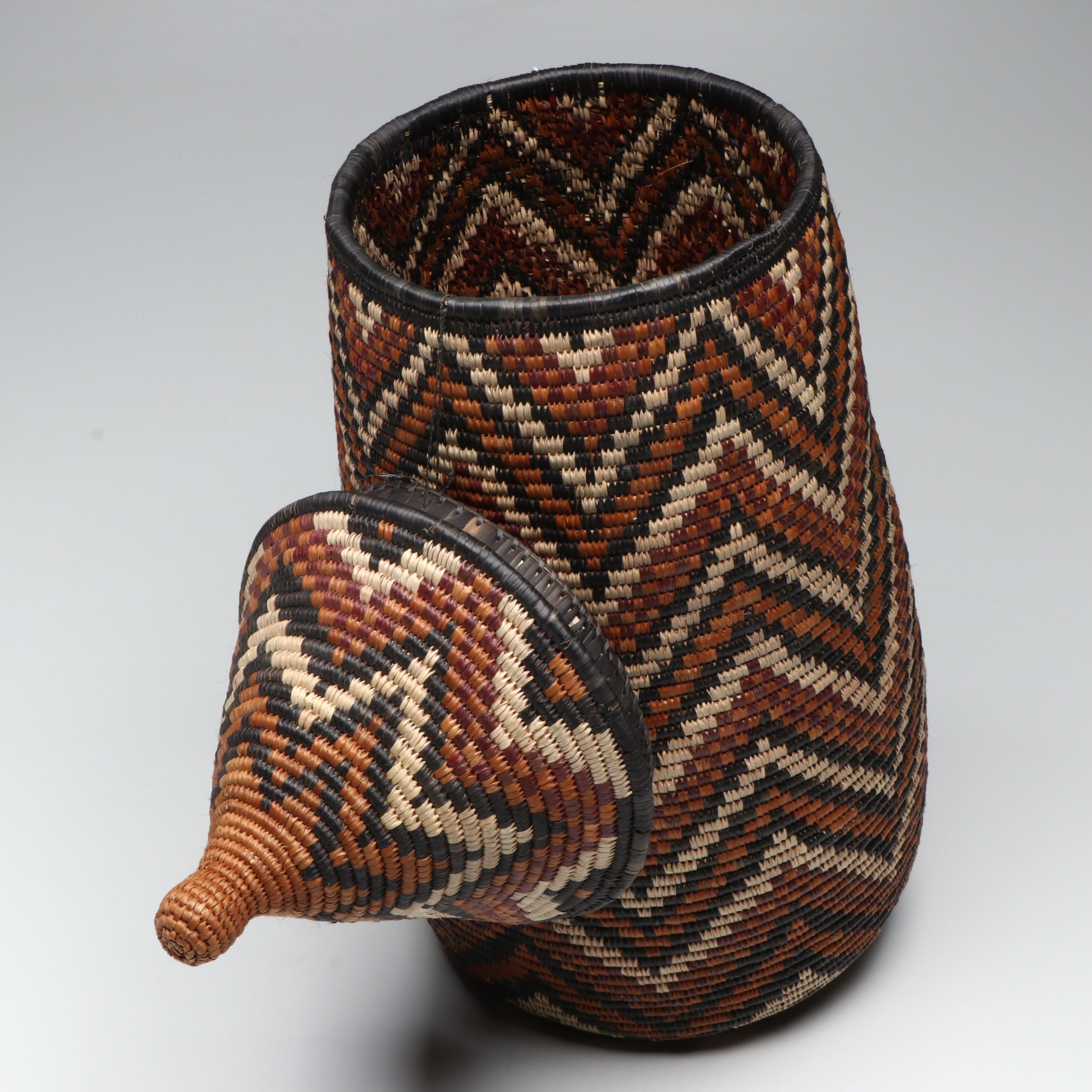 Phumelele Sithole Zulu Ilala Palm and Natural Dye Lidded Basket