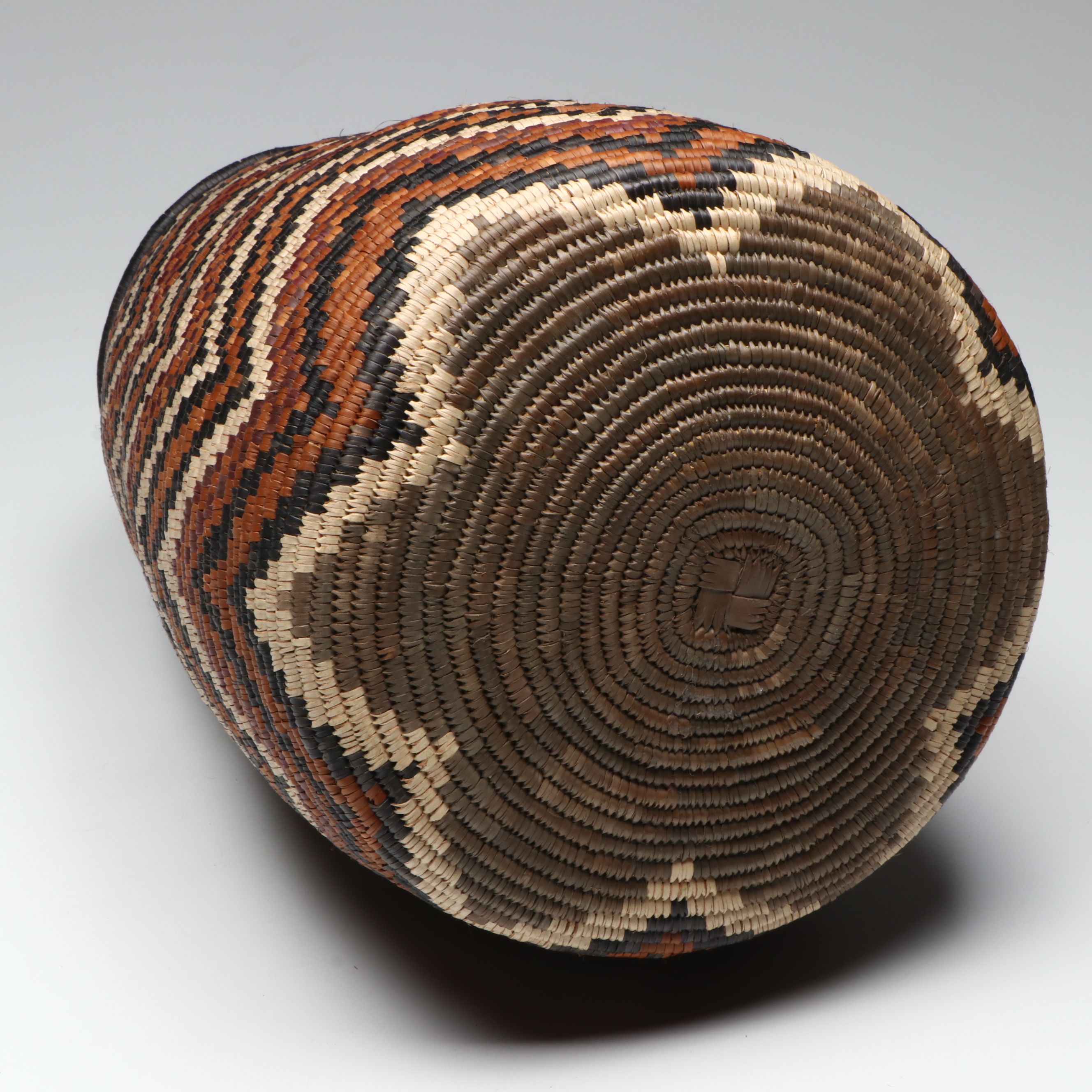 Phumelele Sithole Zulu Ilala Palm and Natural Dye Lidded Basket
