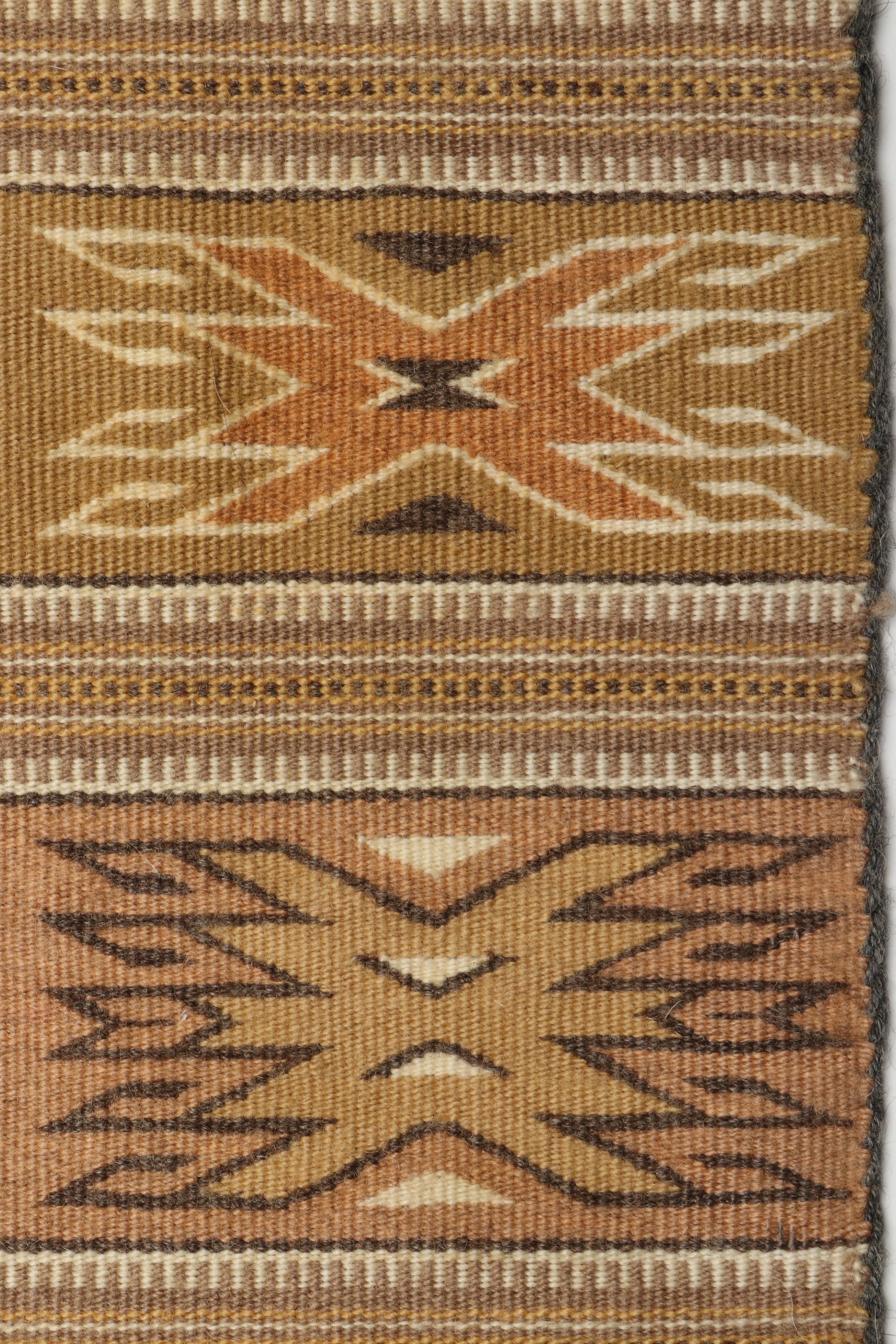1'6 x 2'4 Handwoven Navajo Klagetoh with Wide Ruins Style Floor Mats