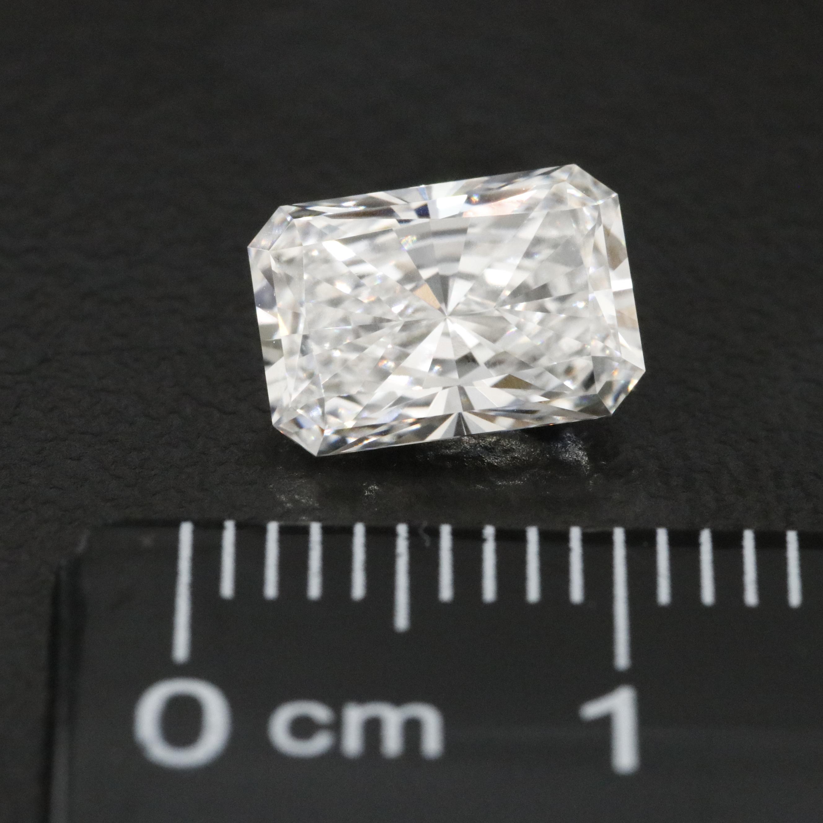 Loose 1.89 CT Lab Grown Diamond with IGI Report