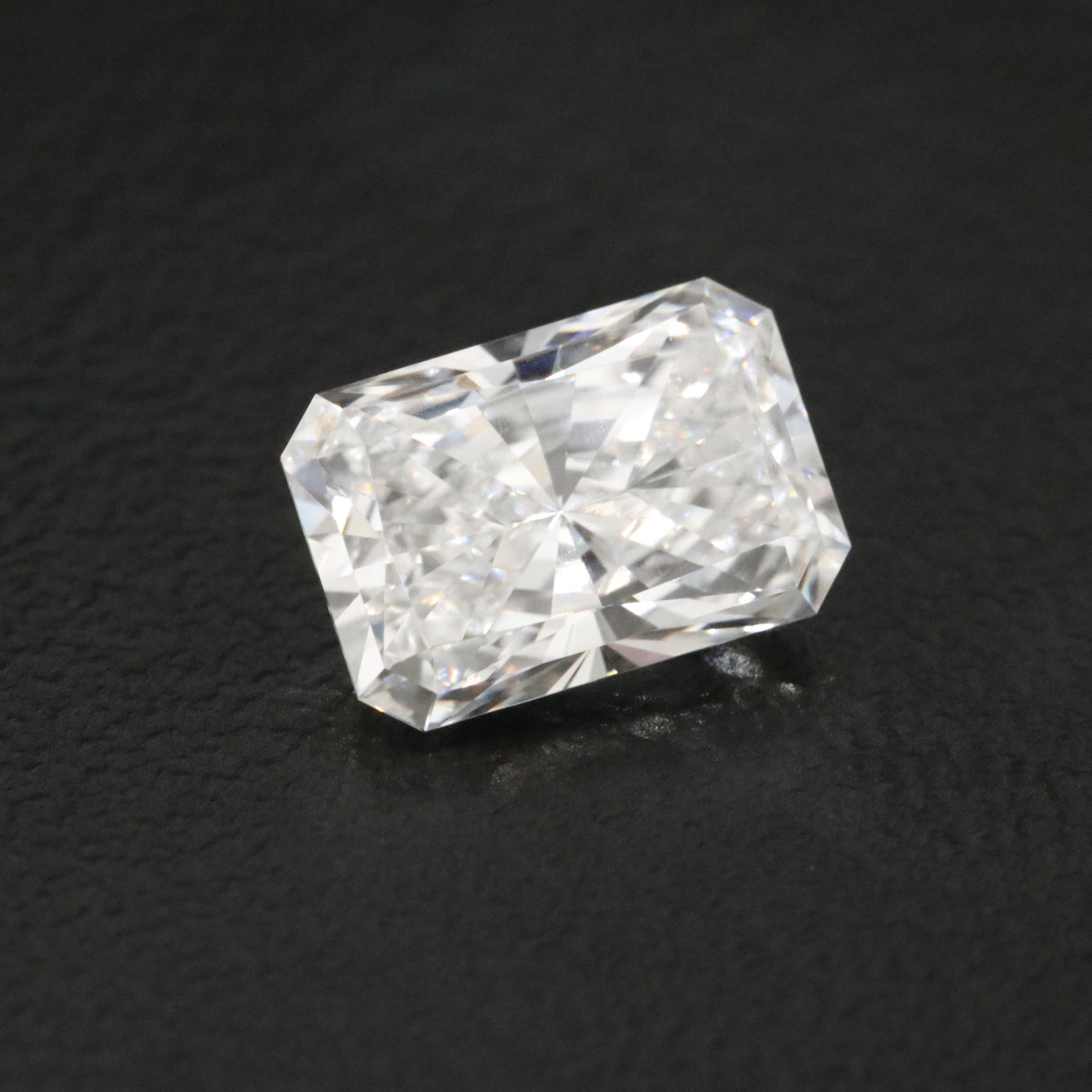 Loose 1.89 CT Lab Grown Diamond with IGI Report