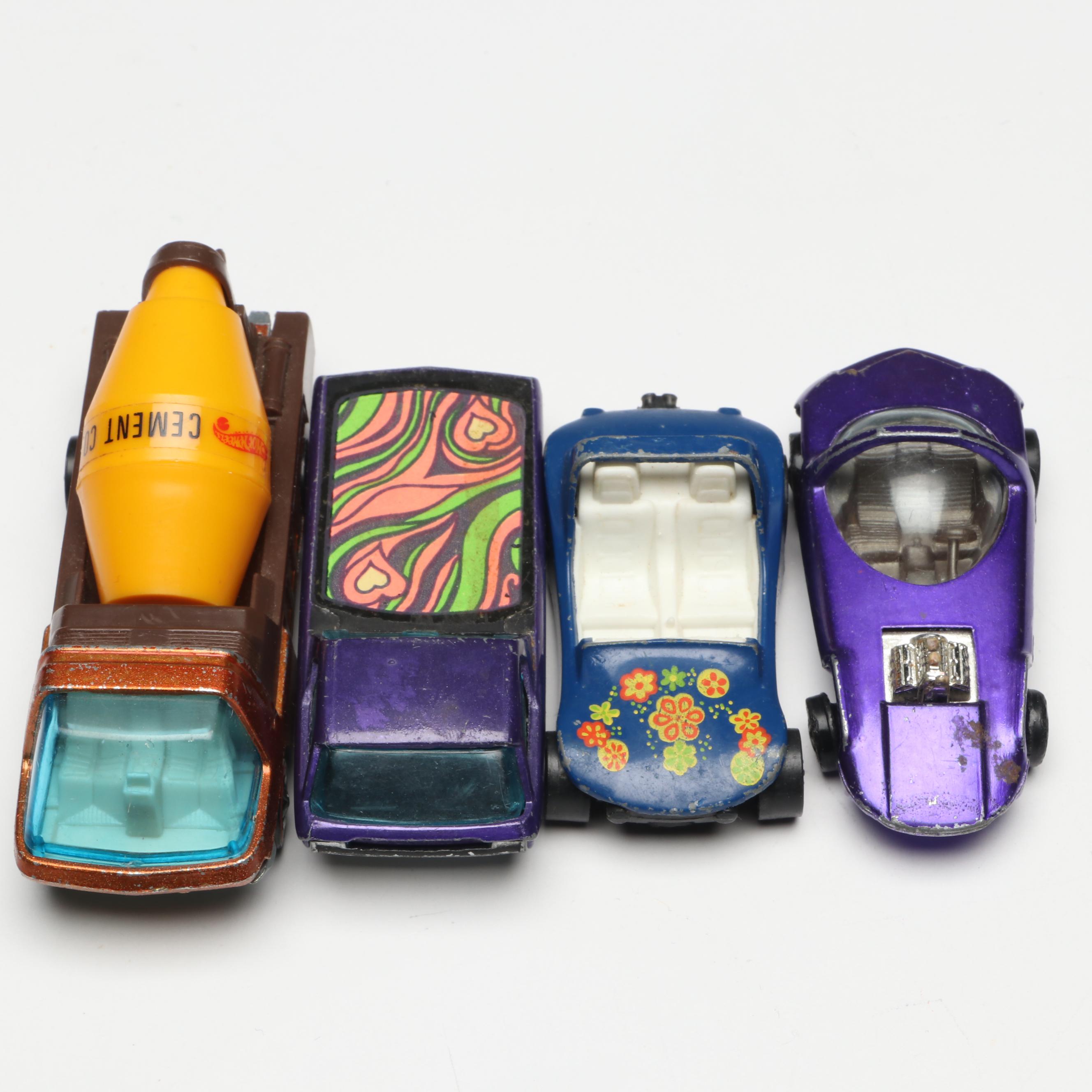 Hot Wheels "Deora," "Dune Daddy" and More Redline Toy Cars