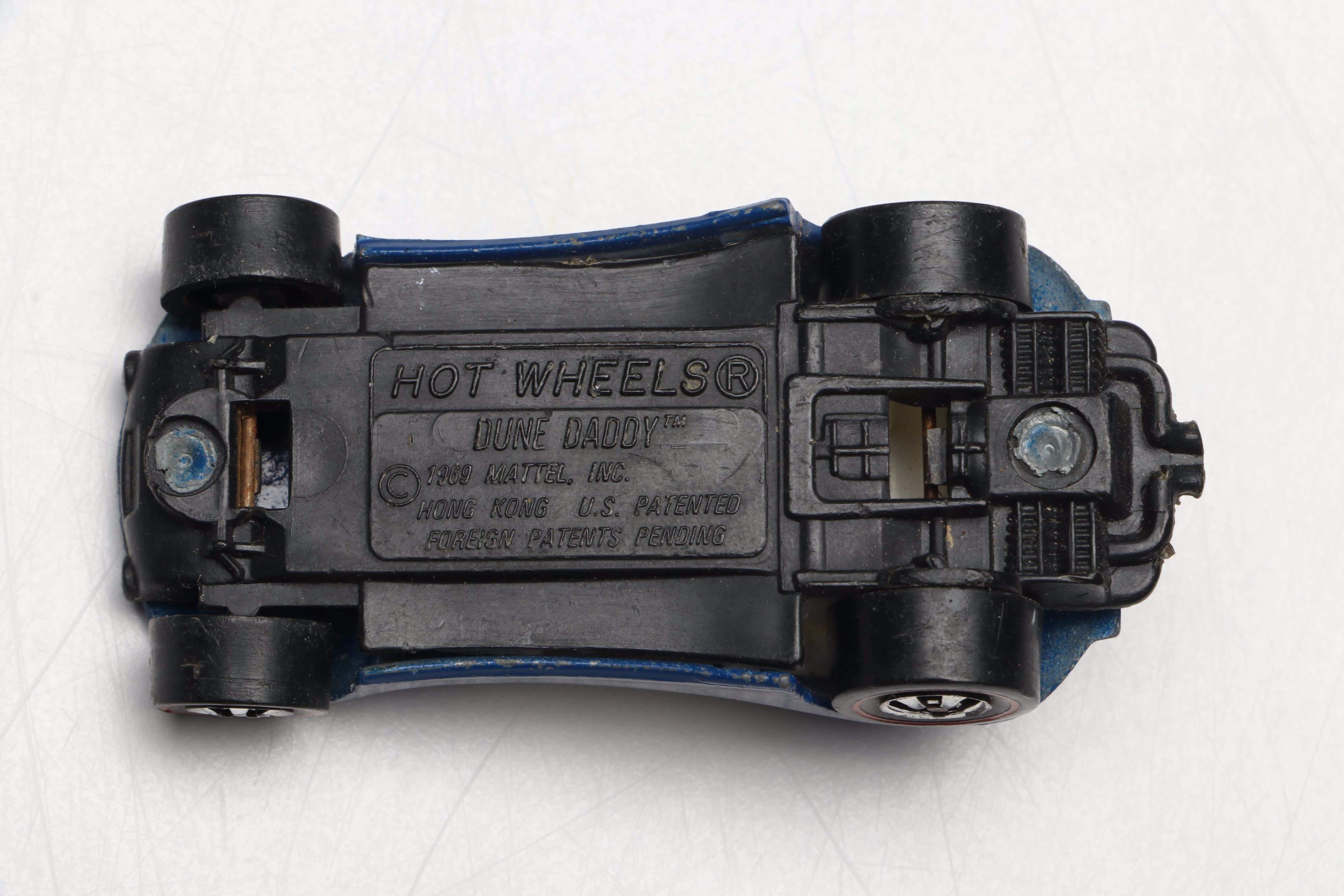 Hot Wheels "Deora," "Dune Daddy" and More Redline Toy Cars