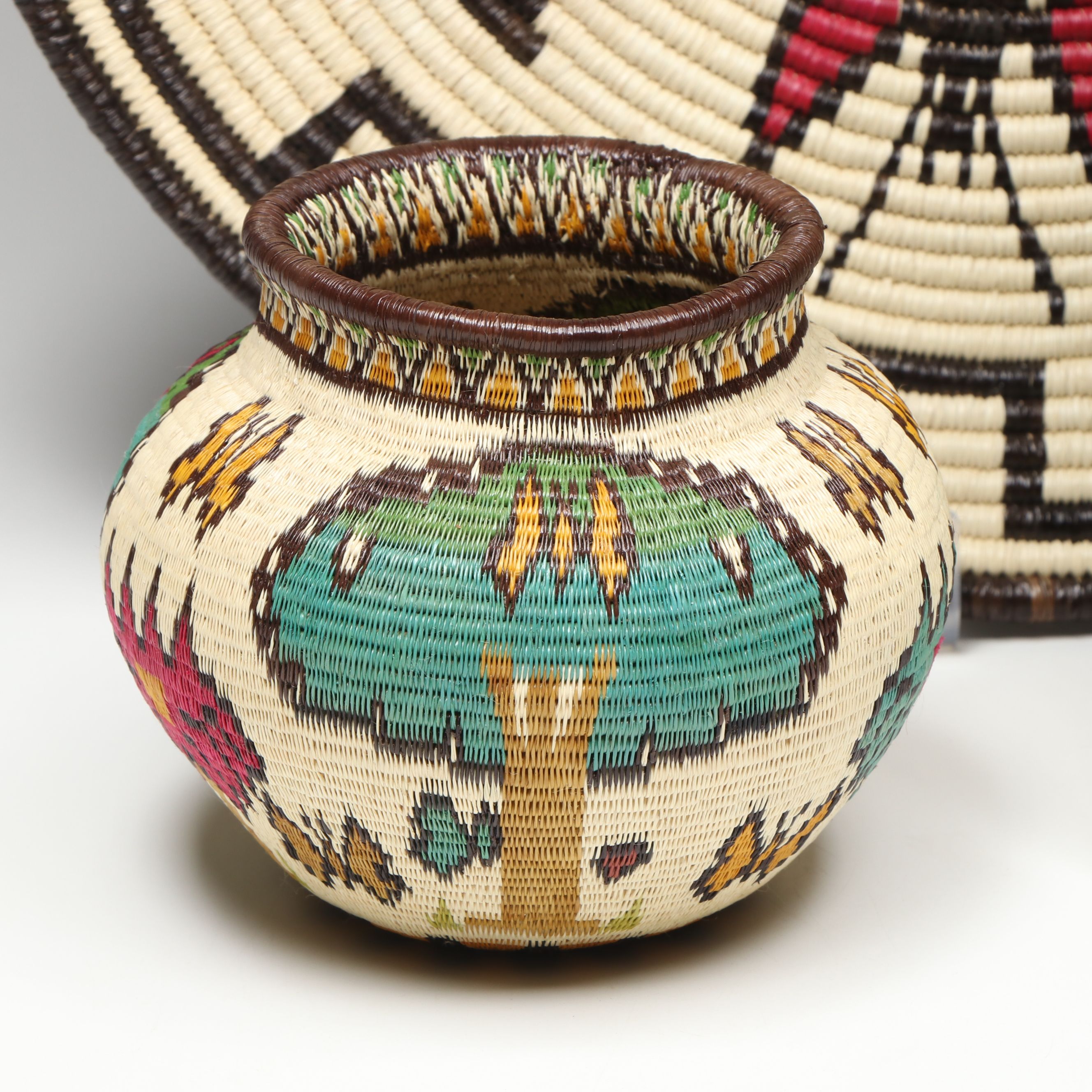 Panamanian Emberá-Wounaan Black Palm Chunga Fiber Baskets