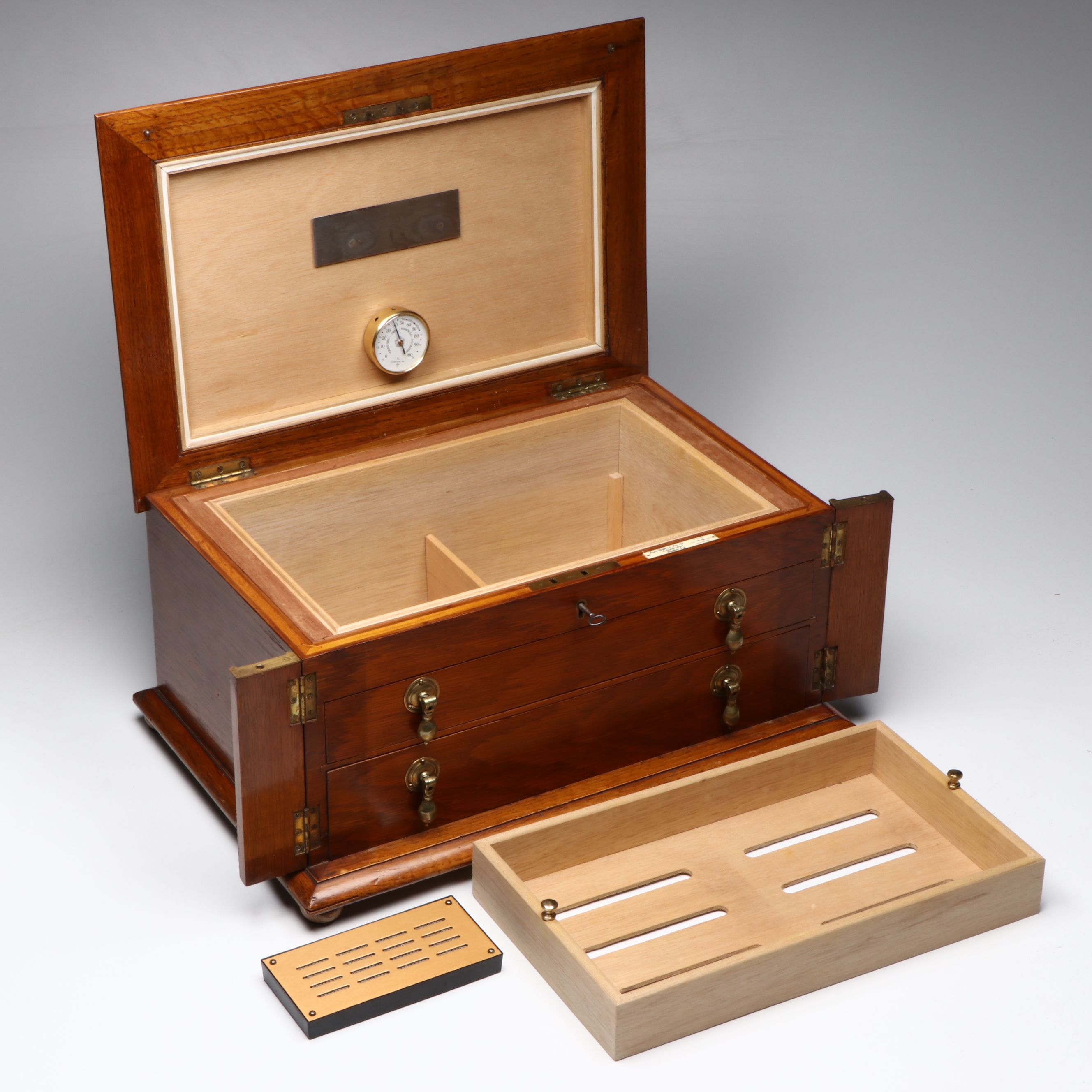 Joseph Rodgers and Sons Ltd. Cedar Lined Cigar Humidor