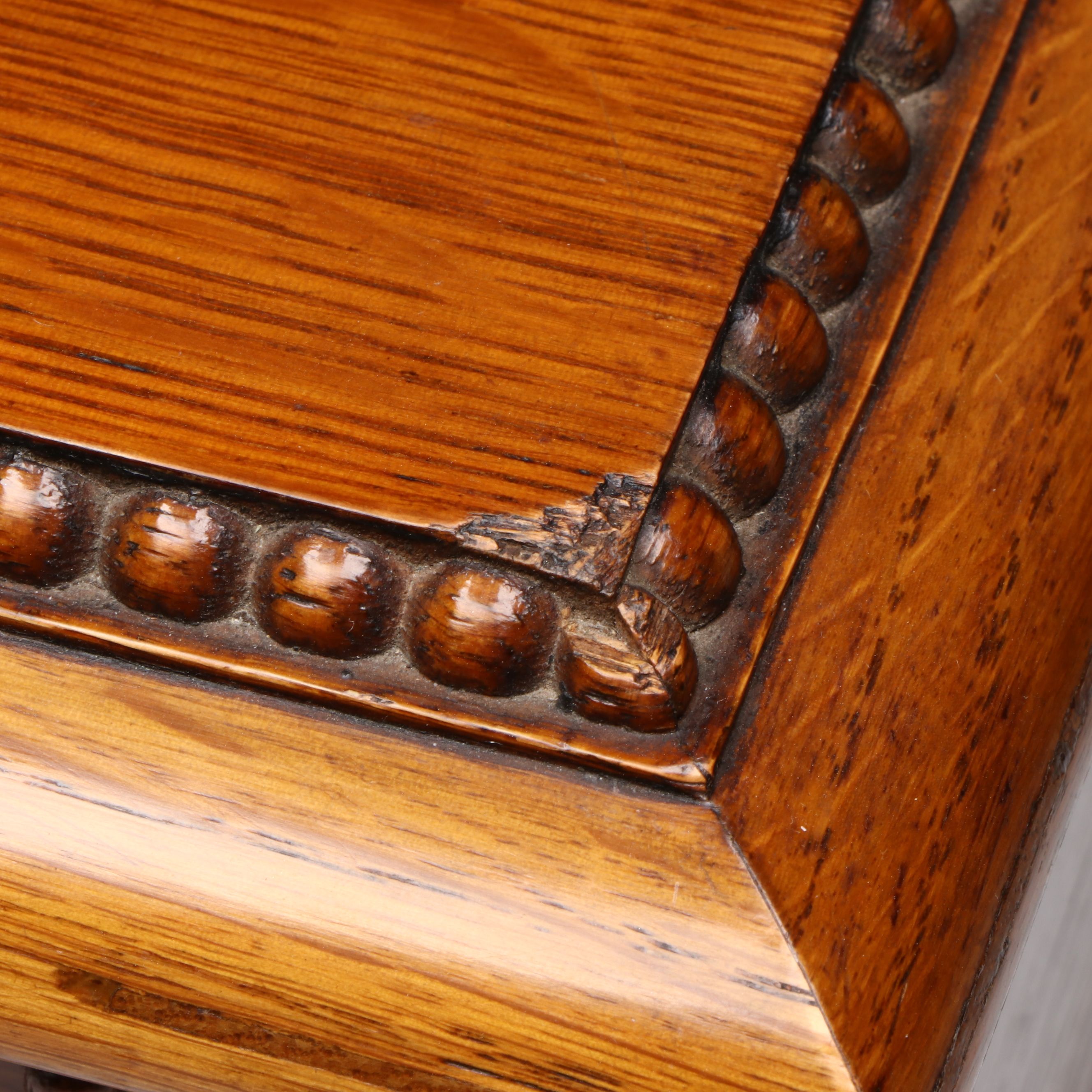 Joseph Rodgers and Sons Ltd. Cedar Lined Cigar Humidor