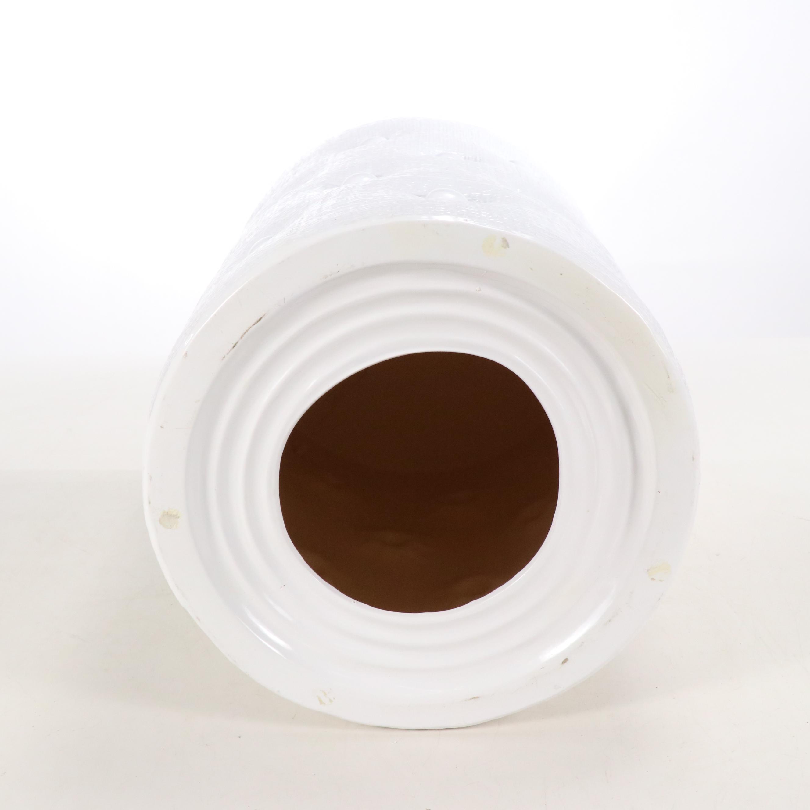 Trompe-l'œil Button-Tufted White Ceramic Garden Seat