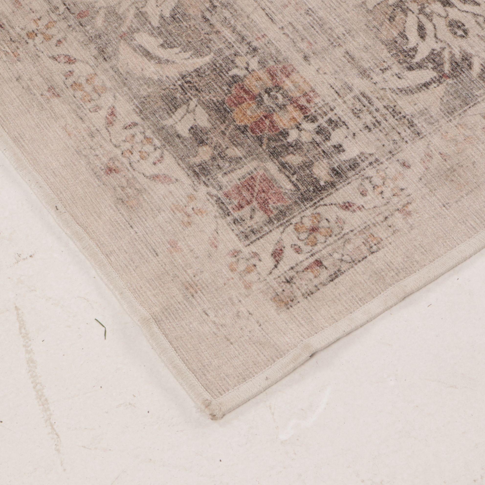 6'1 x 8'10 Machine Made Ruggable Area Rug