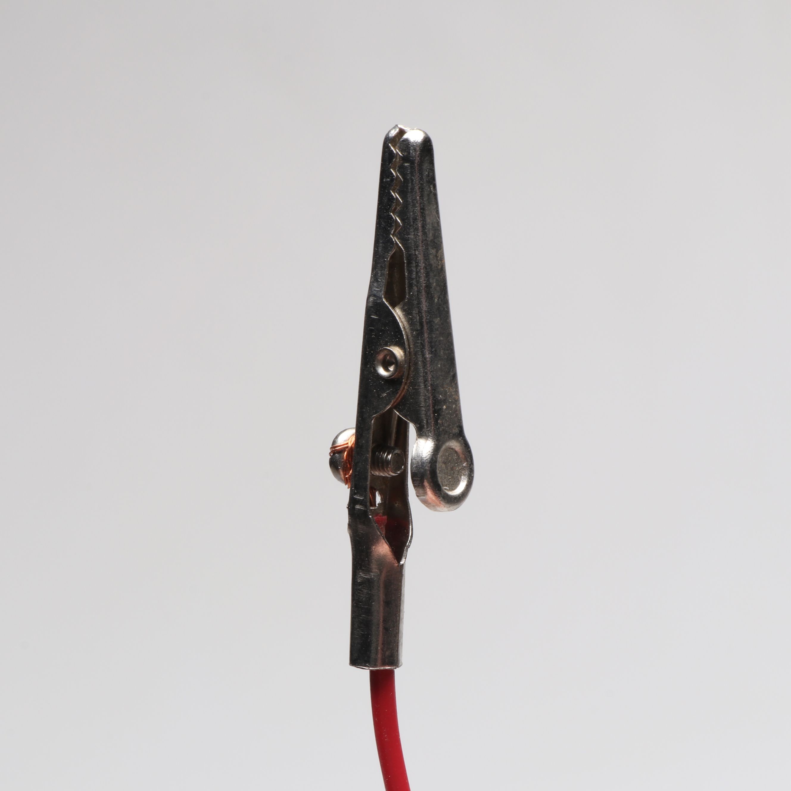 Pola HO Scale Kits and European Style Buildings with MRC Tech II Transformer