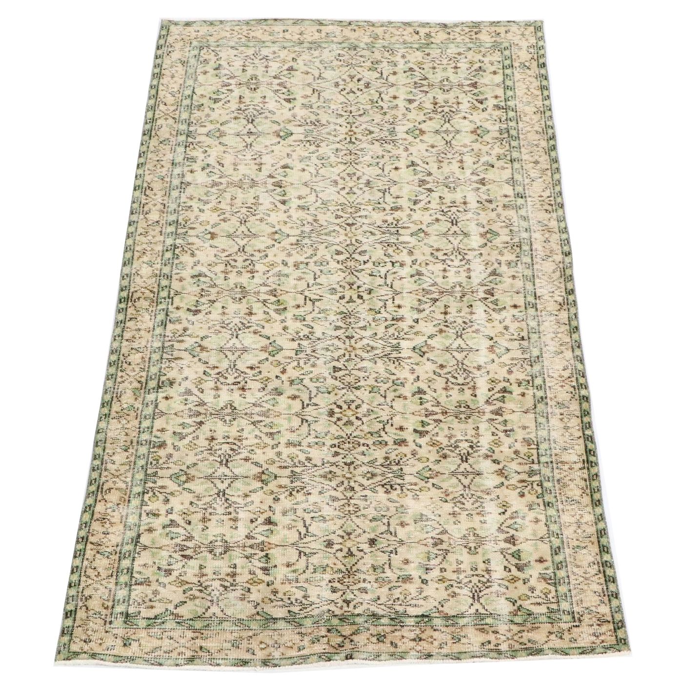4'8 x 8'11 Hand-Knotted Persian Veramin Area Rug