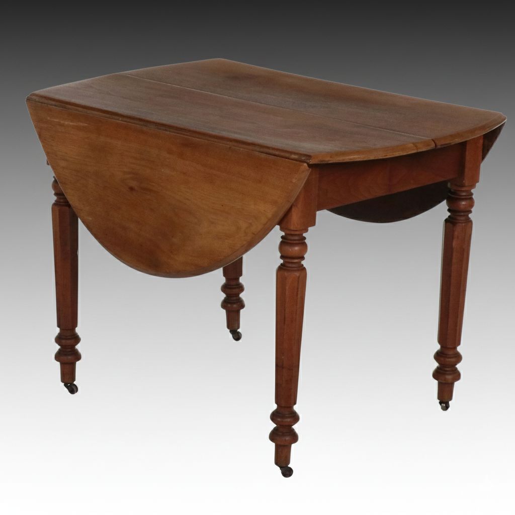 Louis Philippe Style Walnut Drop Leaf Table, Late 19th/ Early 20th Century