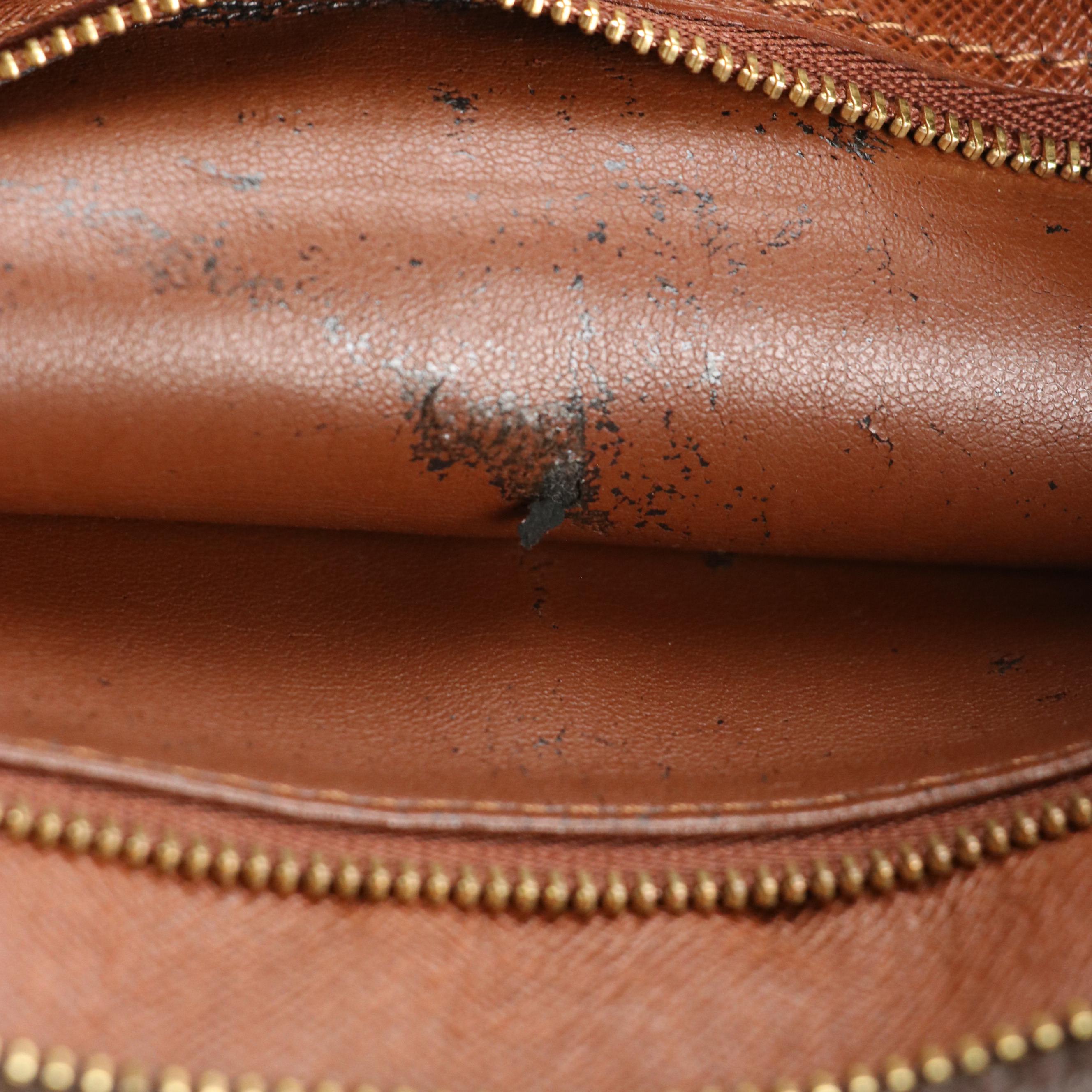 Louis Vuitton Nil 28 Crossbody Messenger Bag in Monogram Canvas