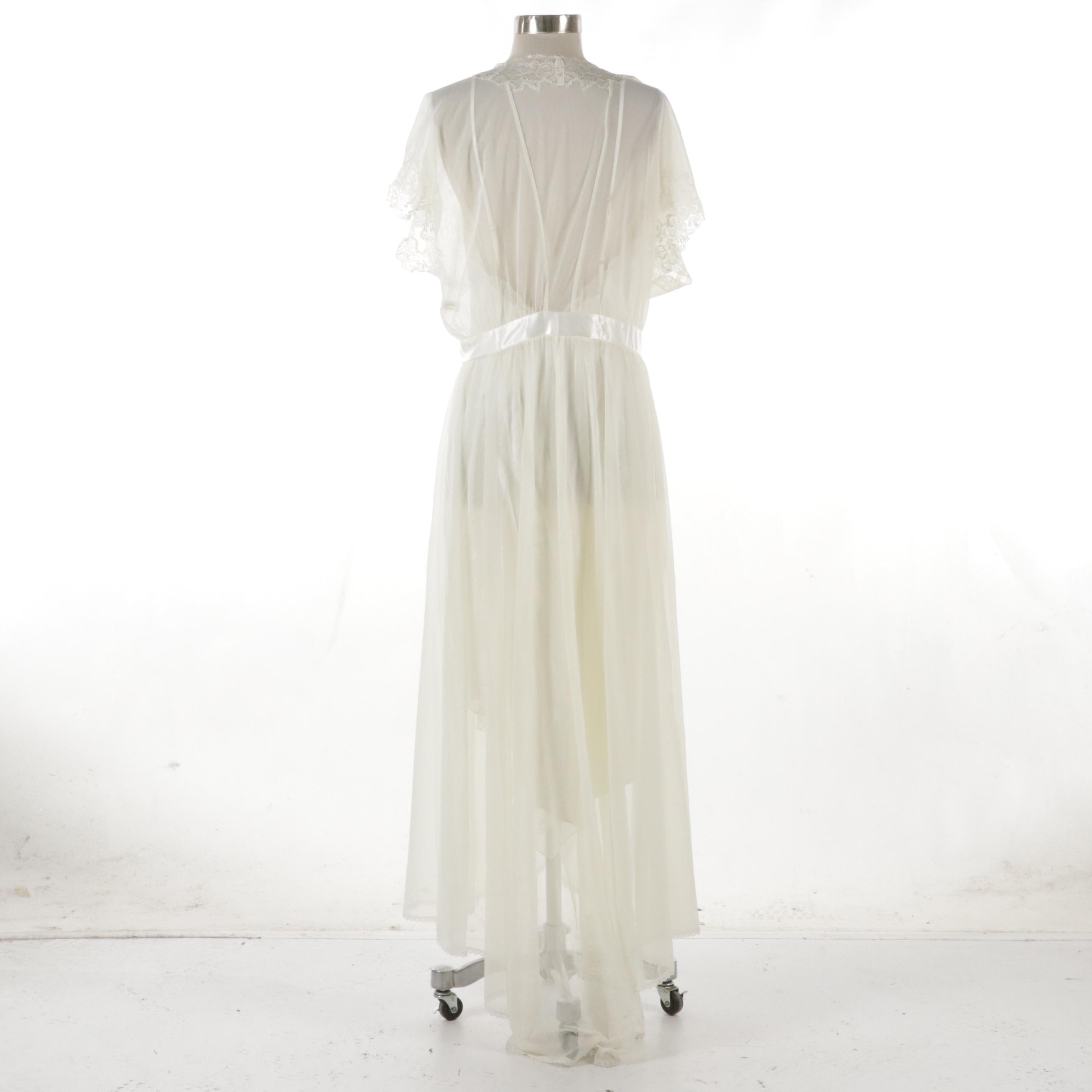 Jane Woolrich White Lace Trimmed Chemise and Matching Robe, With Tag