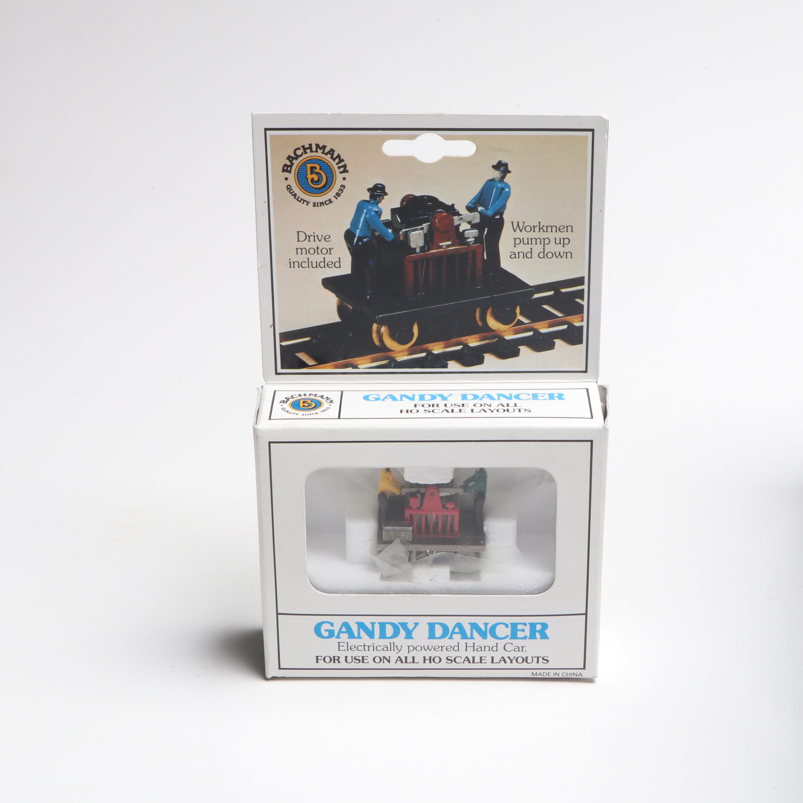 Bachmann "The Daylight" Locomotive and Caboose with More HO Scale Freight Cars