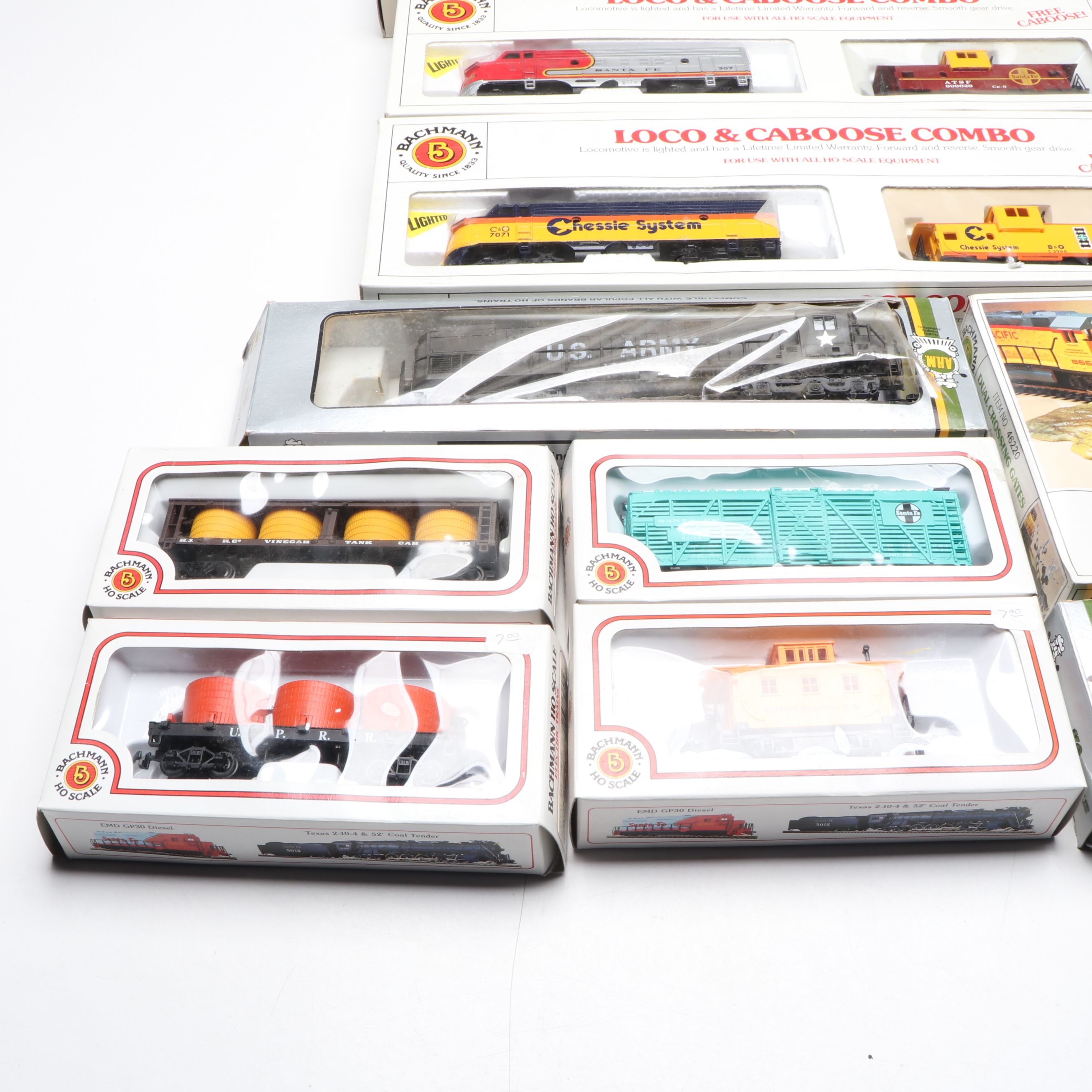 Bachmann "The Daylight" Locomotive and Caboose with More HO Scale Freight Cars