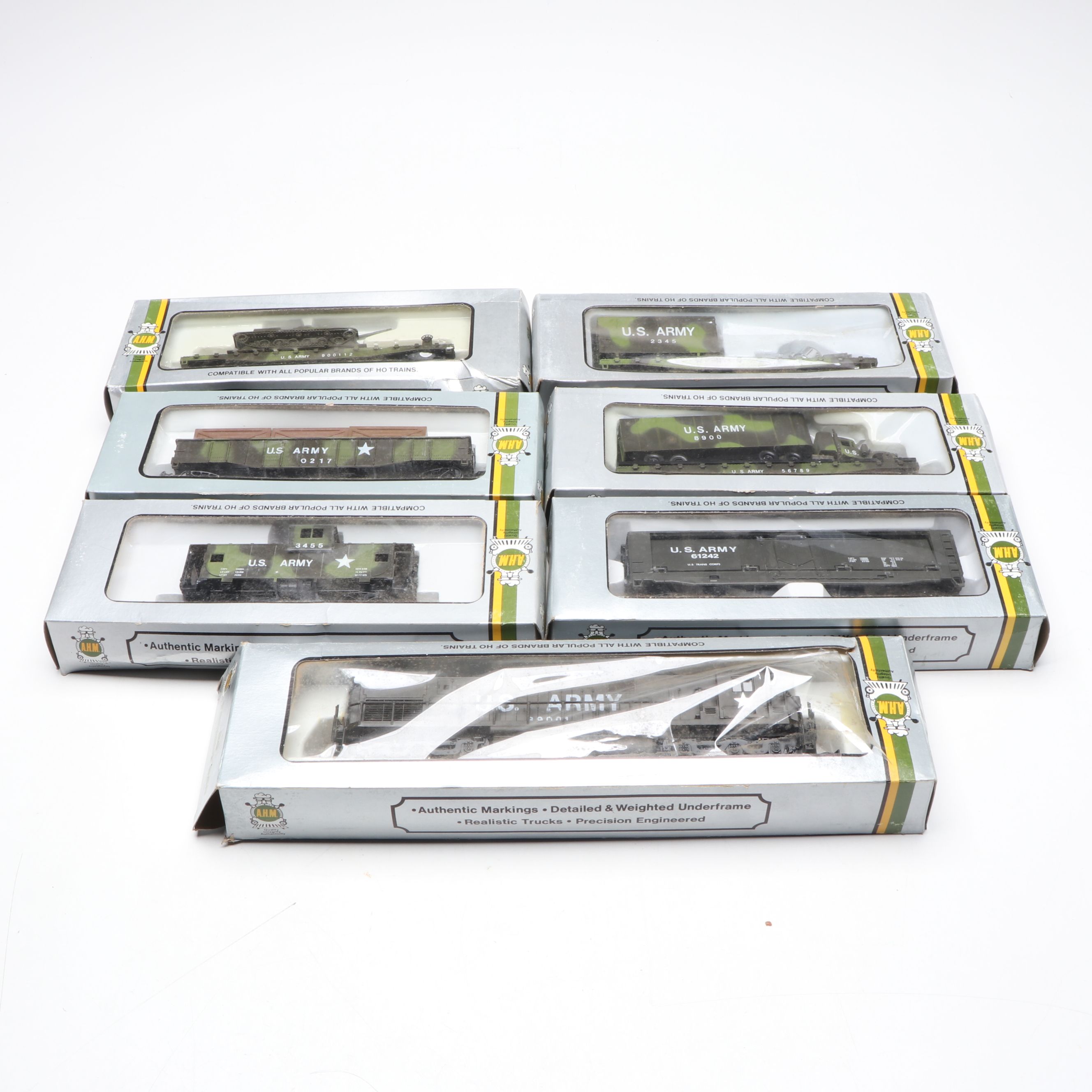 Bachmann "The Daylight" Locomotive and Caboose with More HO Scale Freight Cars
