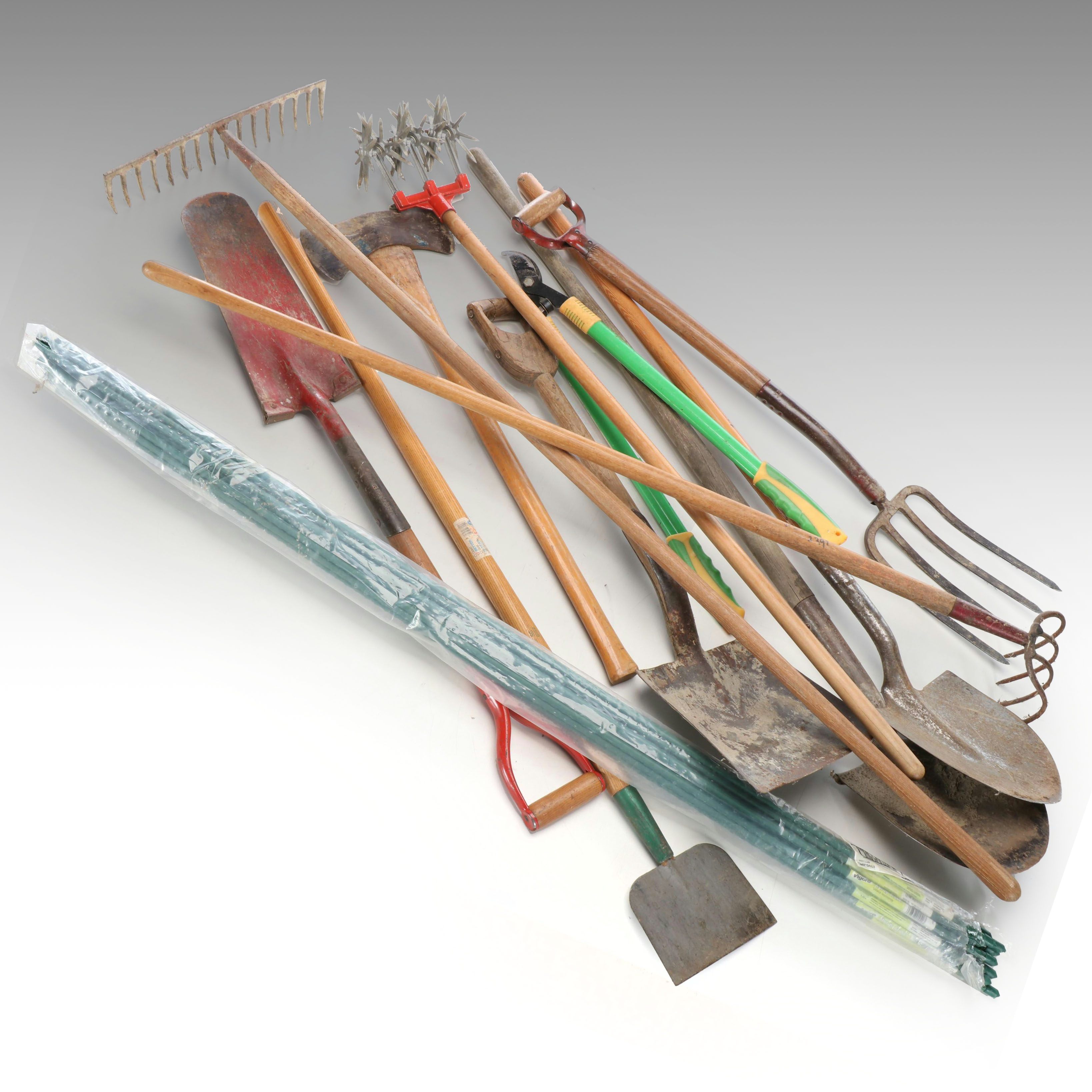 Union Scraper with Other Shovels, Cultivator, Rake and More Outdoor Tools