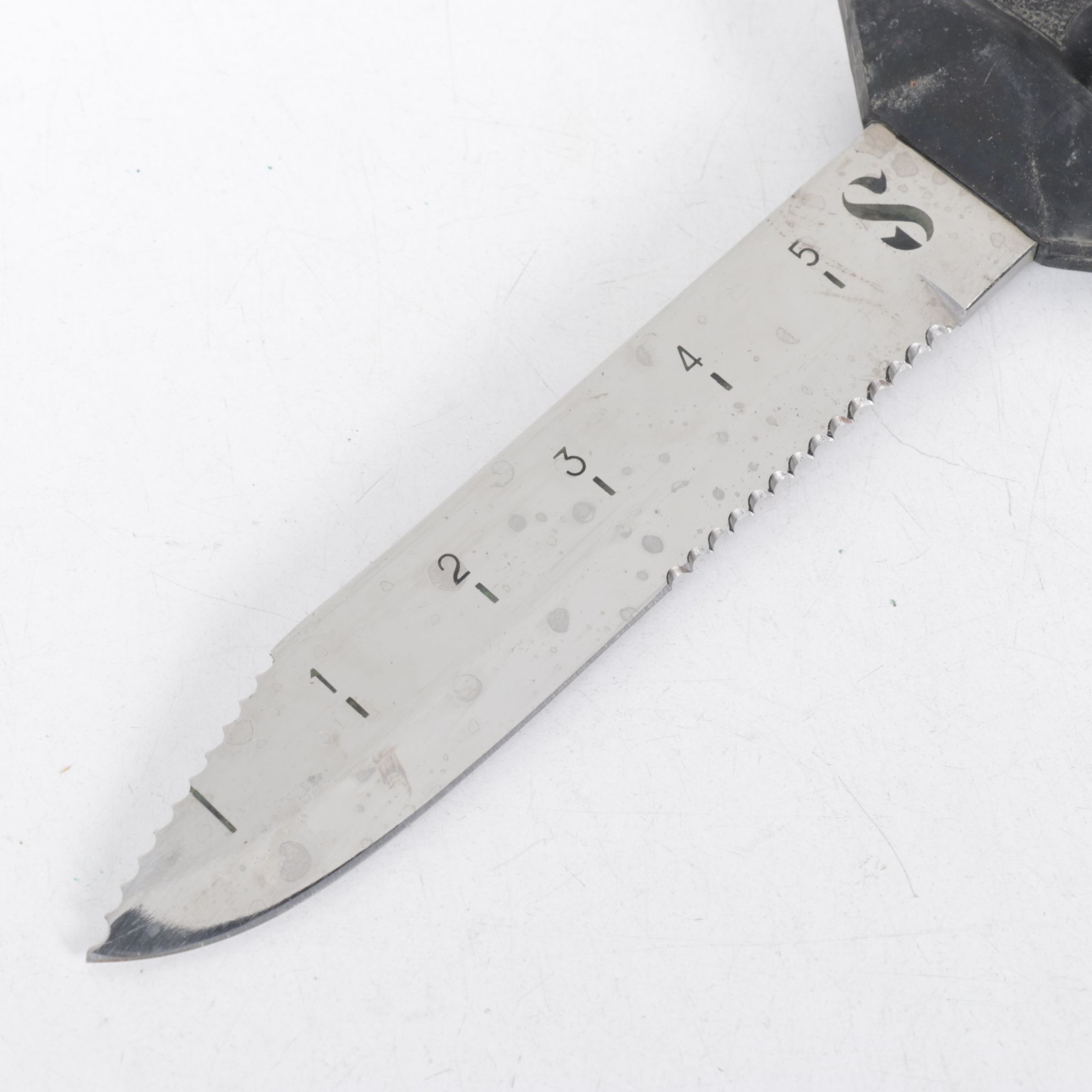 Pair of Serrated Scuba Knives with Holsters