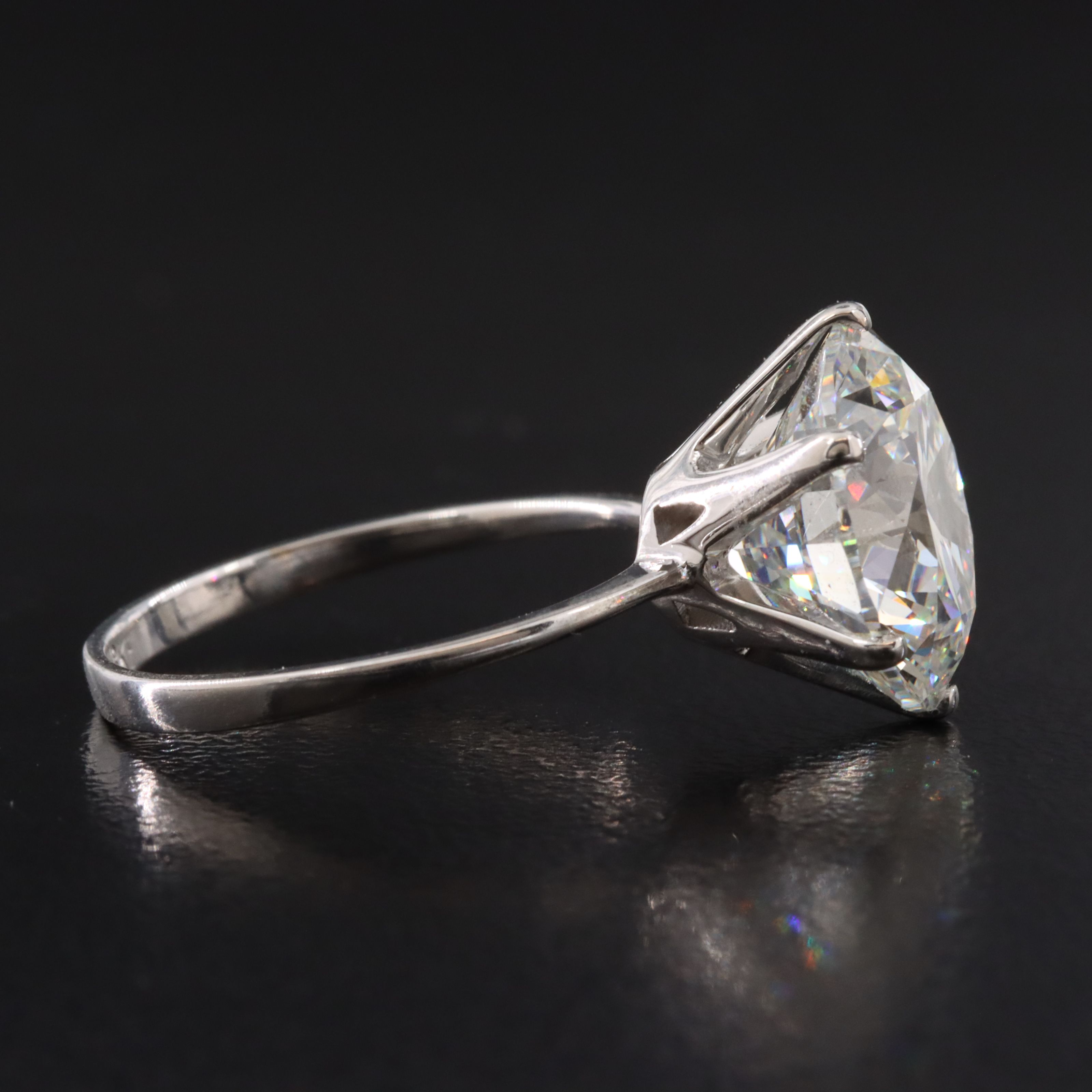 18K 6.02 CT Lab Grown Diamond Solitaire Ring with IGI Report