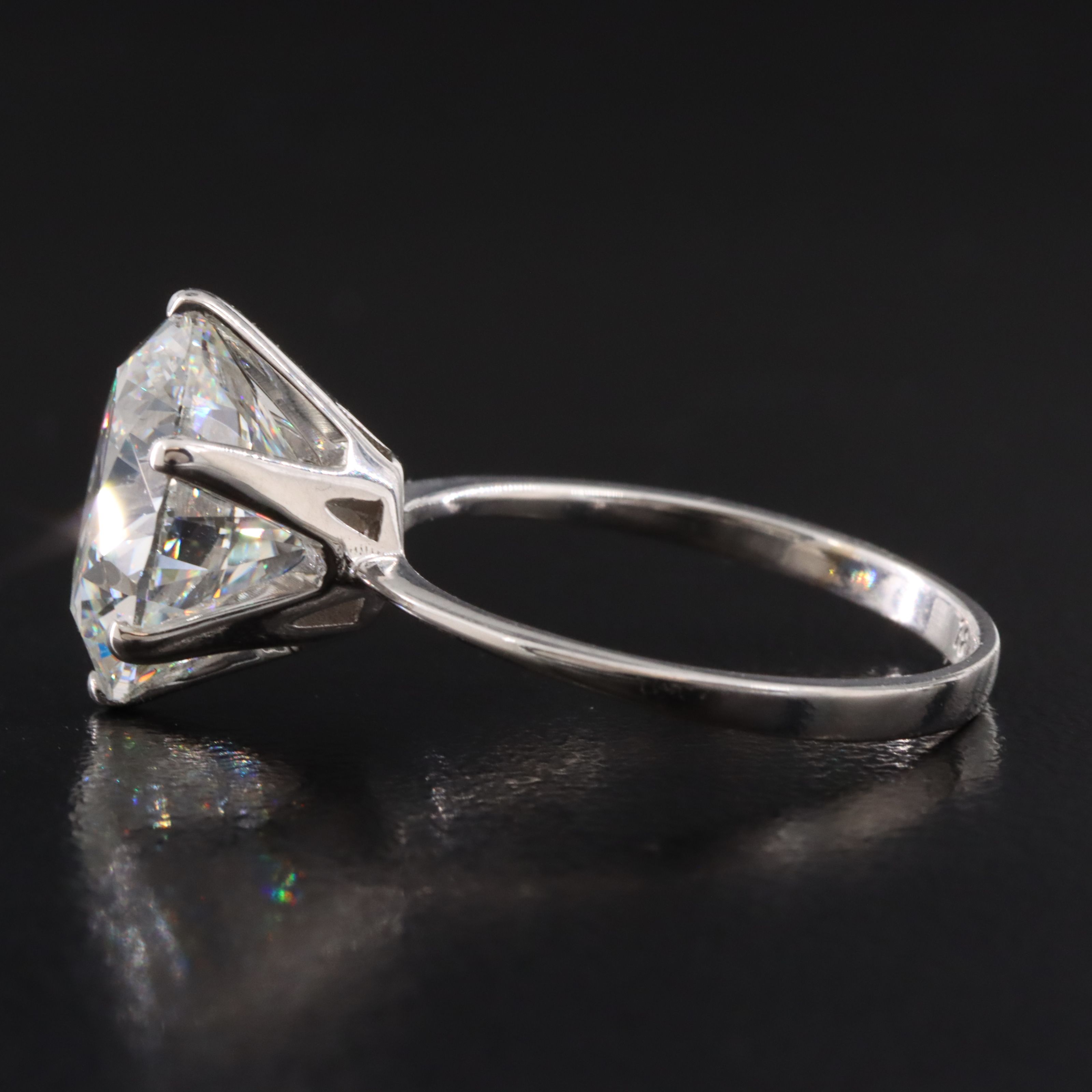 18K 6.02 CT Lab Grown Diamond Solitaire Ring with IGI Report