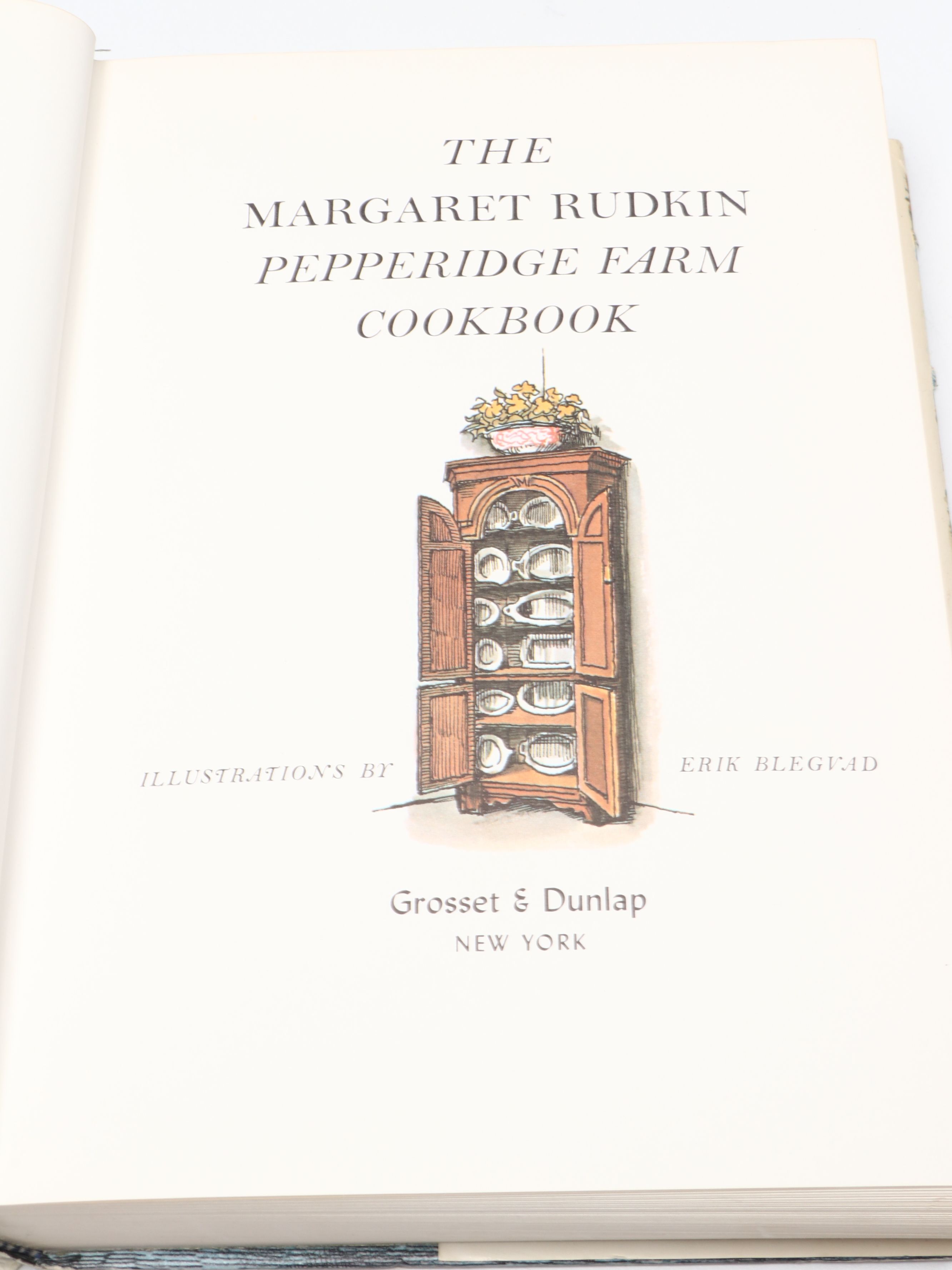 "Favorite Recipes of America" Five-Volume Box Set and More Cookbooks