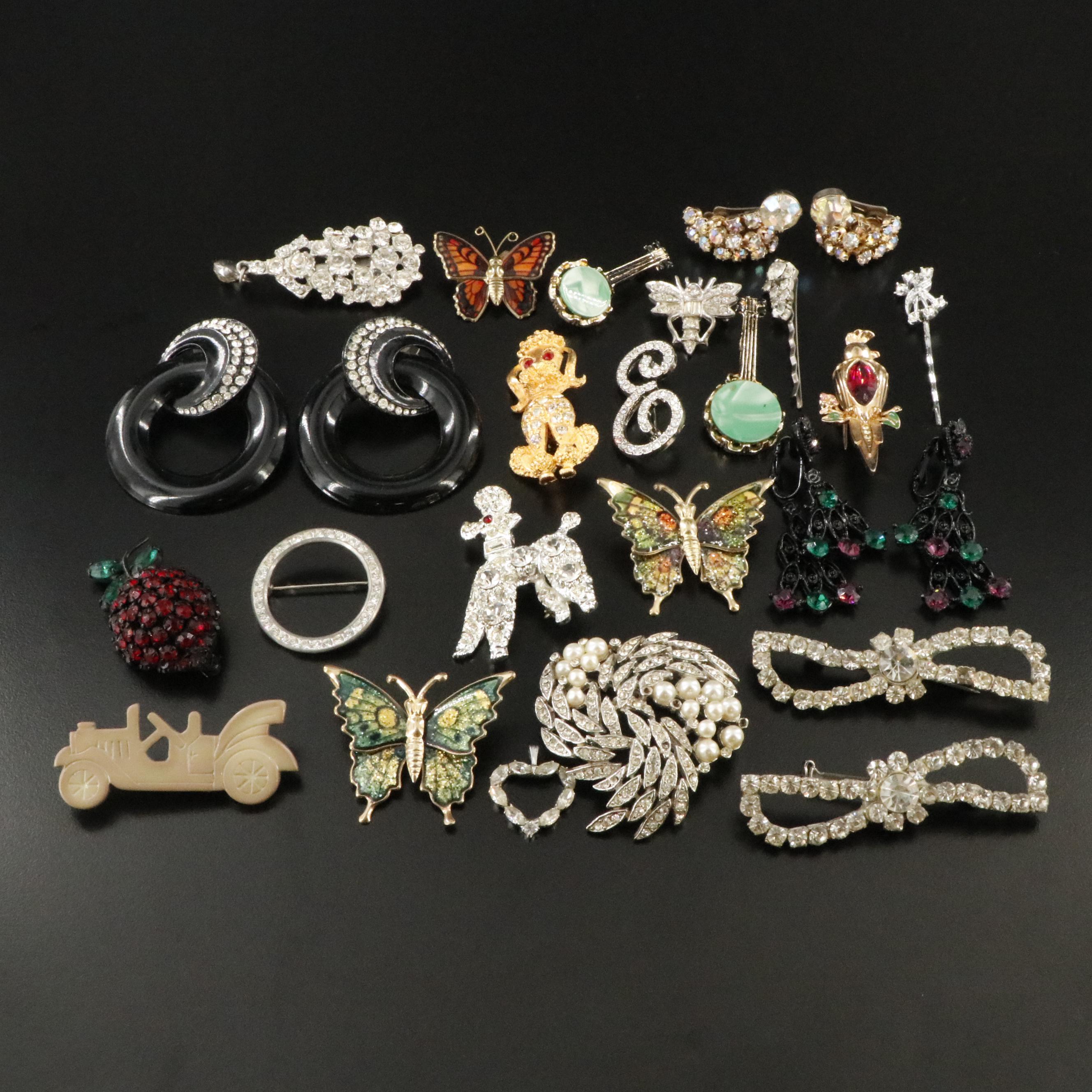 Early Plastic, Mamselle and Coro Featured in Vintage Jewelry Collection